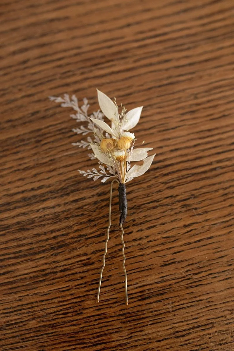 accessoires-mariage-epingle-fleurs-sechees.jpg