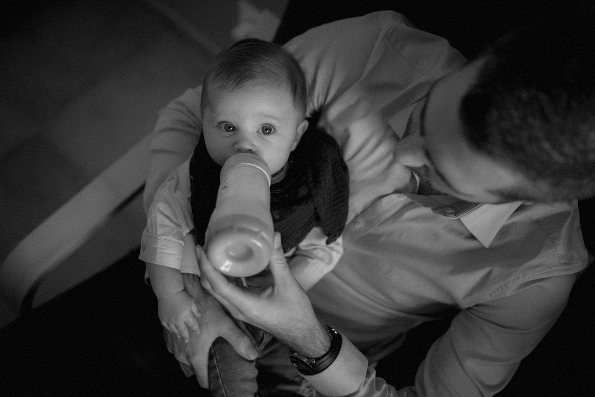 photographe-naissance-briancon-noir-blanc-partage.jpg