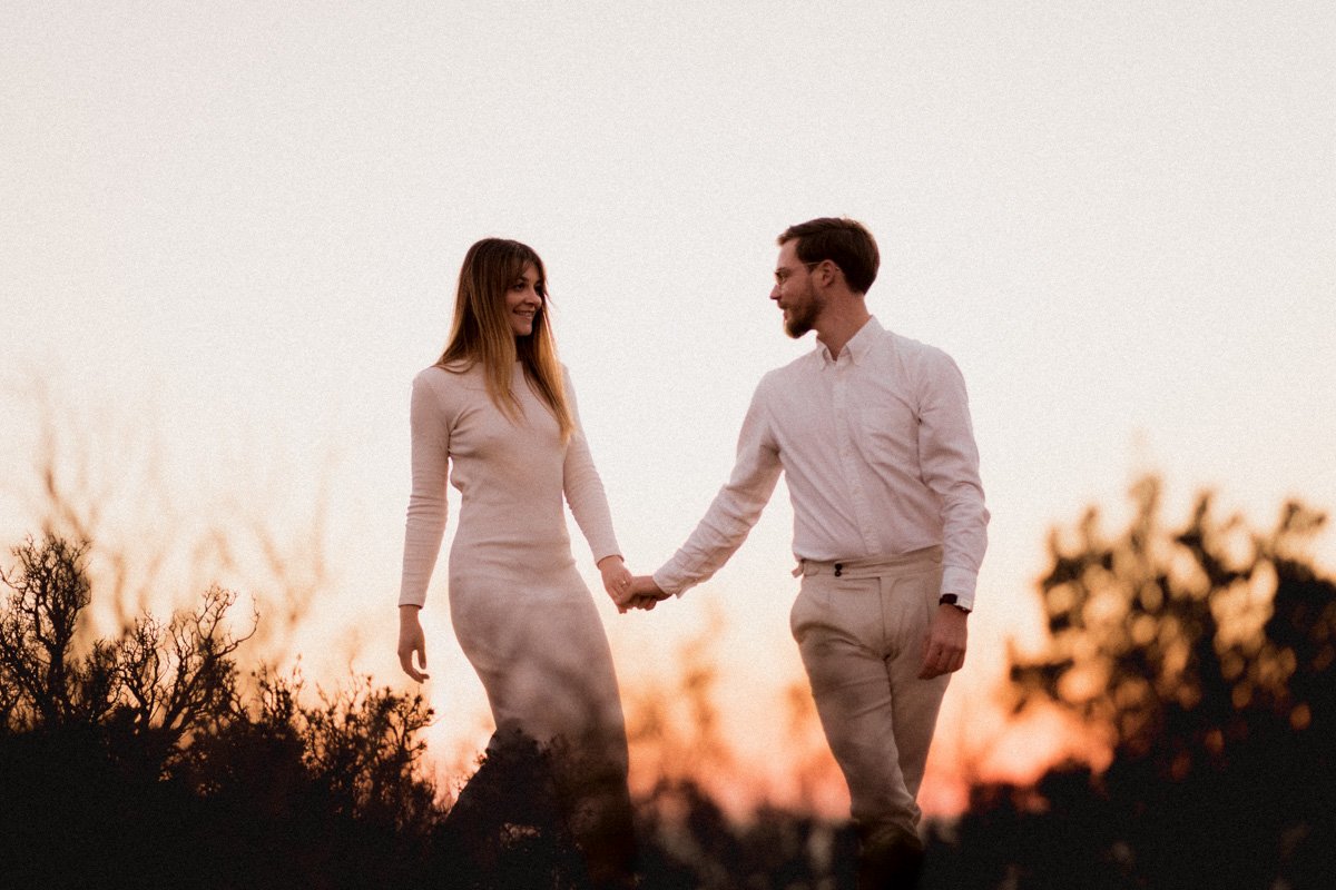 photographe-valence-photo-couple-naturel-coucher-soleil.jpg