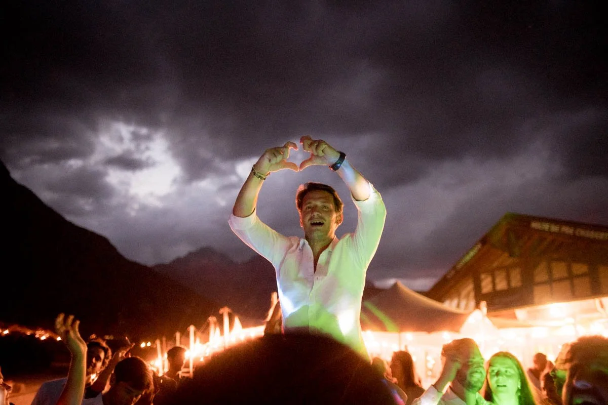 photographe-mariage-hautes-alpes-chalet-montagne.jpg