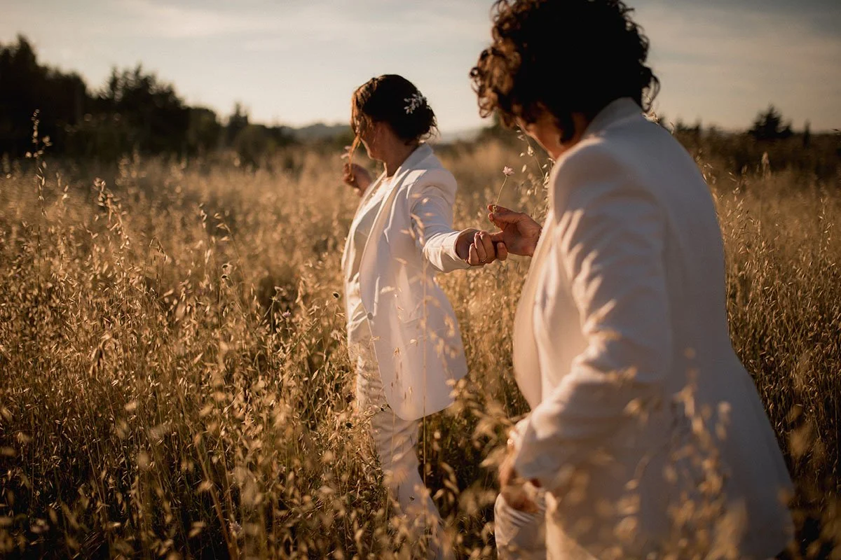 photographe-mariage-chateau-garibondy-couple-femmes.jpg