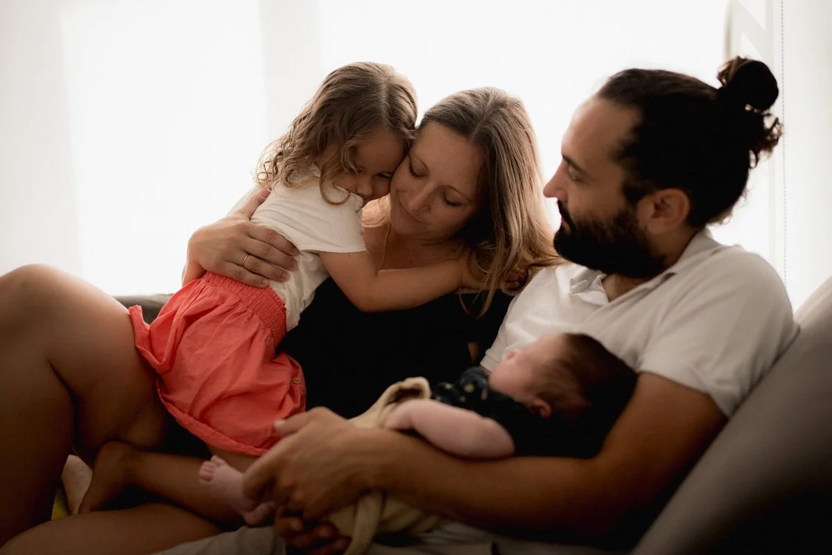 photographe-naissance-hautes-alpes-famille.jpg