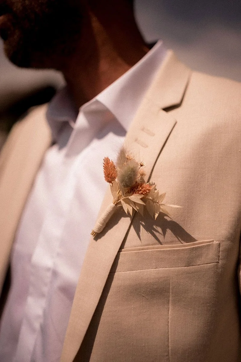 idee-cadeau-saint-valentin-boutonniere-mariage.jpg
