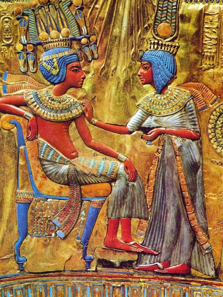 Male and femal jewellery in Ancient Egypt.JPG