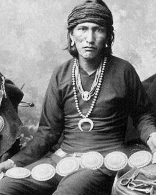 Native american jewellery 1.JPG