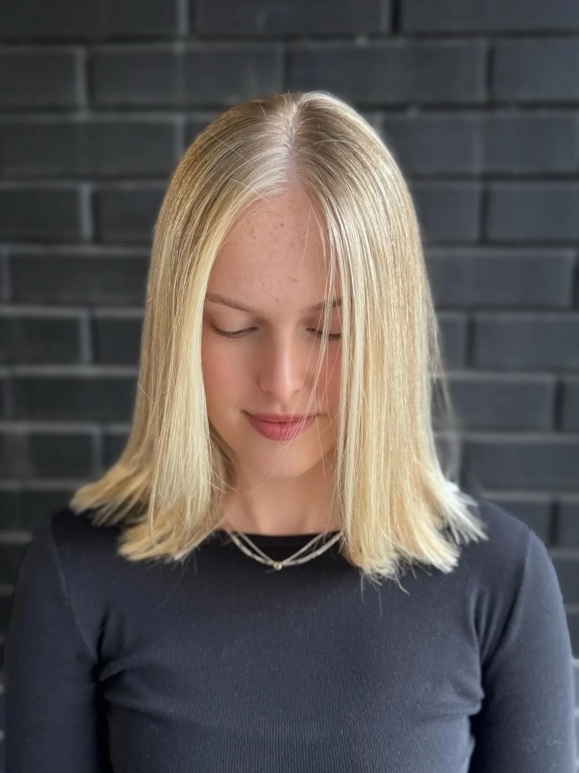 📍Ossington
Blonde &amp; Dusting by @hairbymeladee | Master Stylist | Colour and Blonde Expert
.
.
.
#torontoblonde #torontohairsalon #torontosalon #torontohair #dundaswest #ossingtonstrip #westqueenwest