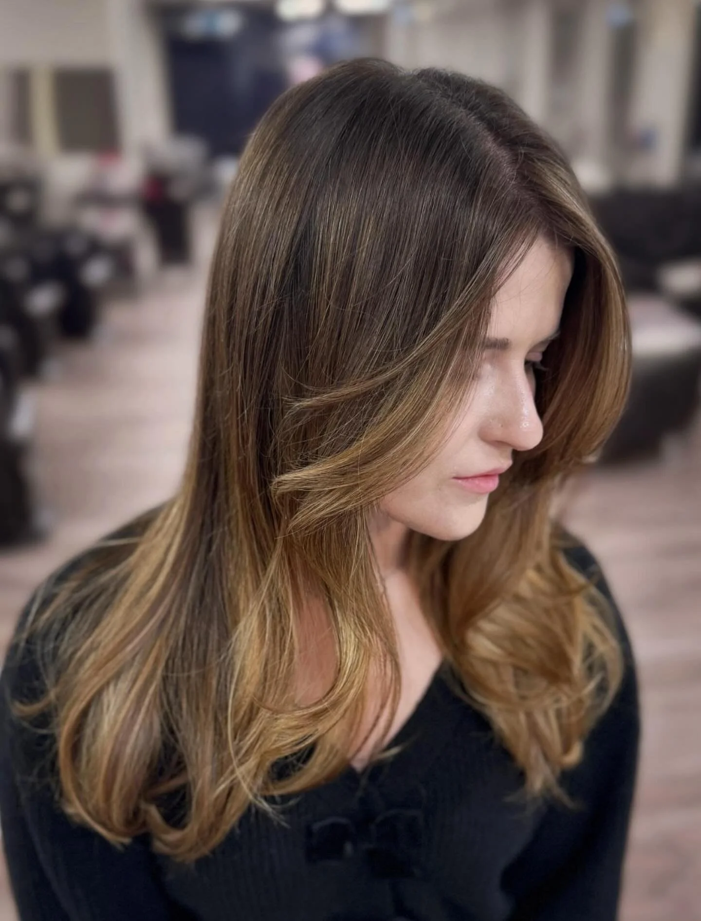 📍Ossington 
FaceFrame Highlights by @hairbymeladee | Master Stylist | Lived in Colour and Tone Specialist 
,
,
,
#torontosalon #faceframehighlights #torontohair #torontocolourist #westqueenwest