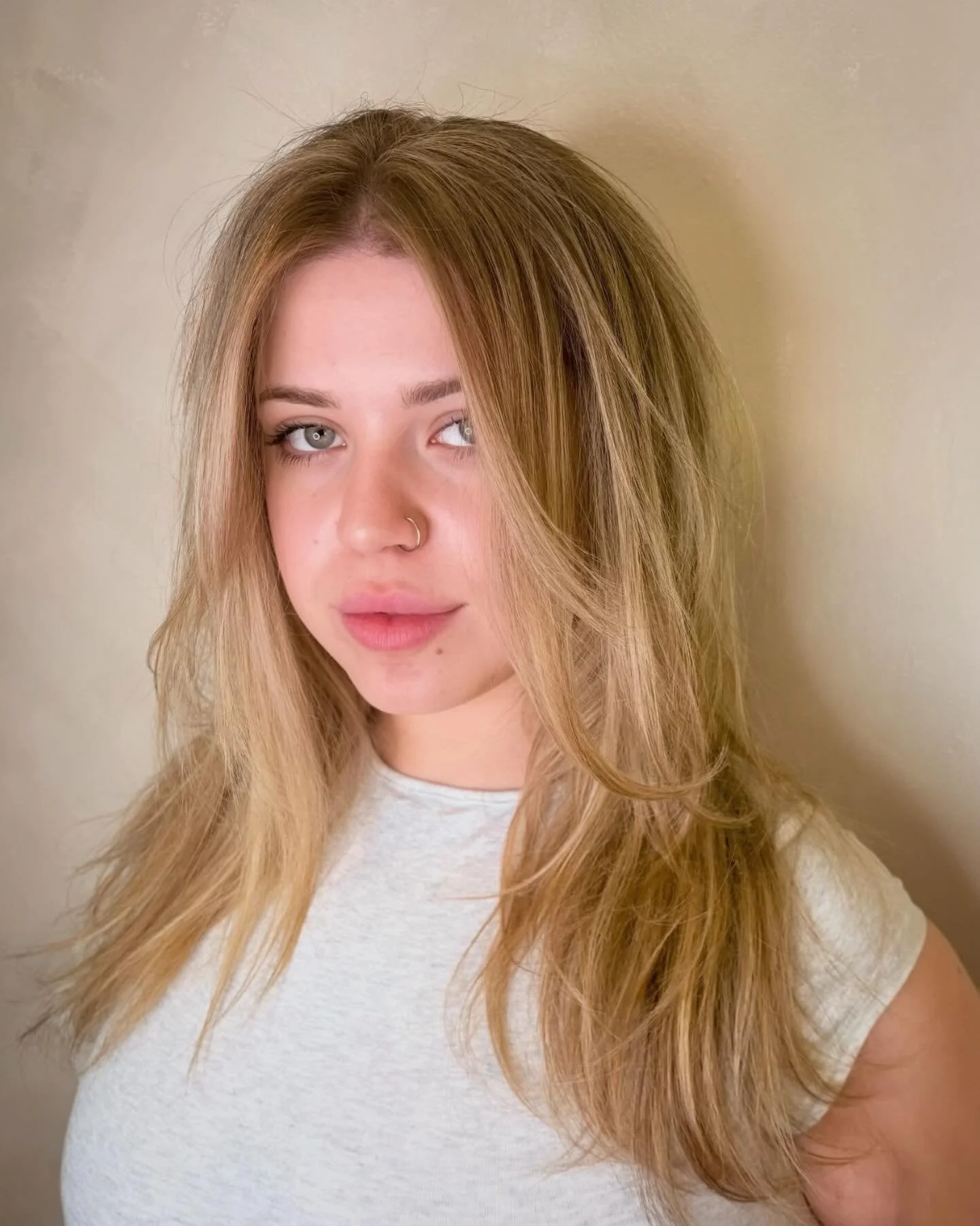 📍Ossington 
Cut. &amp; Highlights by @johnnyryanhair | Master Stylist | Lived in Looks Expert
,
,
,
#torontosalon #torontoblonde #torontohairsalon #dundaswest #blondebombshell