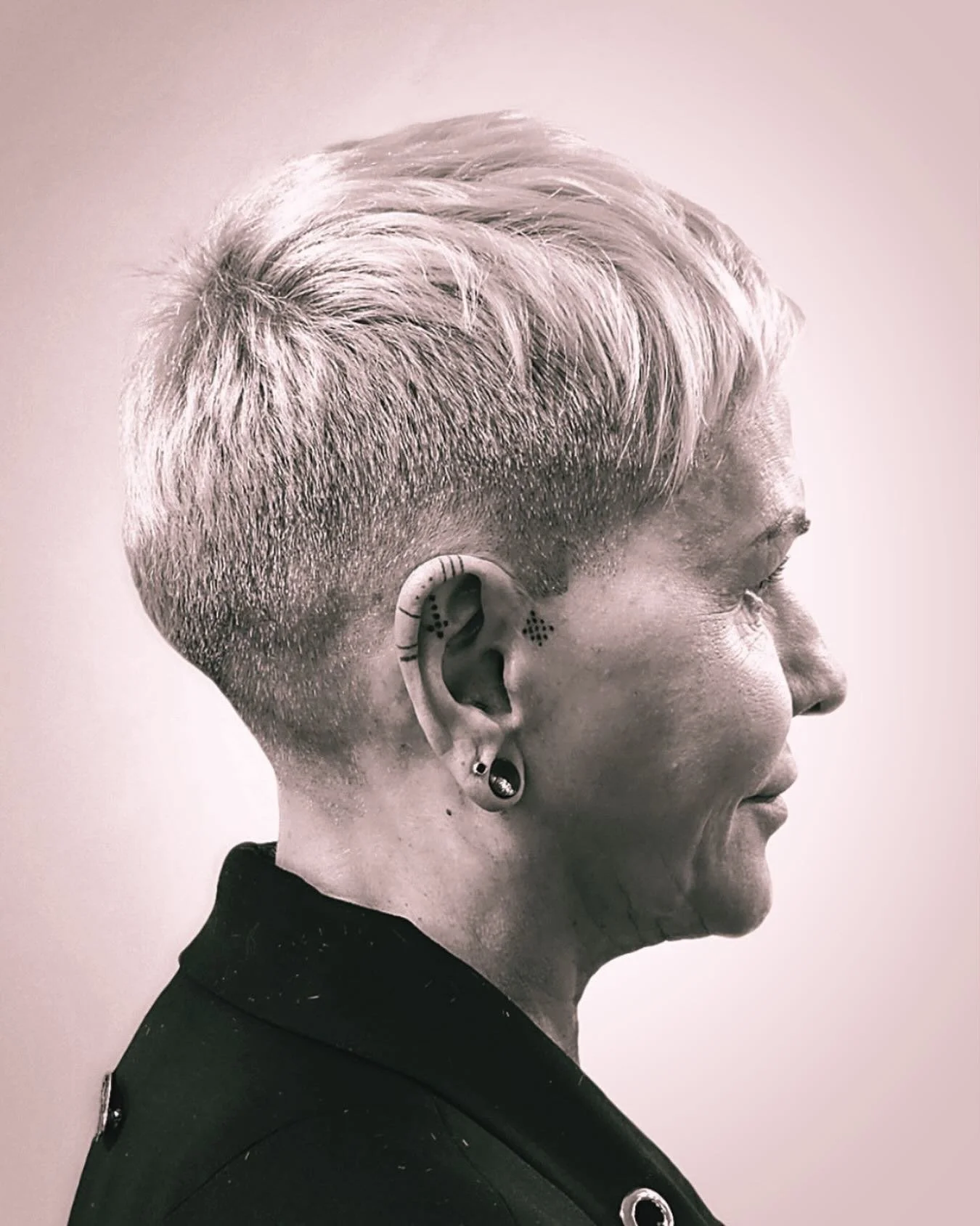 📍Ossington Ave.
Short Cut by @egorhair | Master Stylist &amp; Educator | Precision Cut Specialist
.
.
#shortcuts #fades #torontosalon #torontohair #torontohairsalon