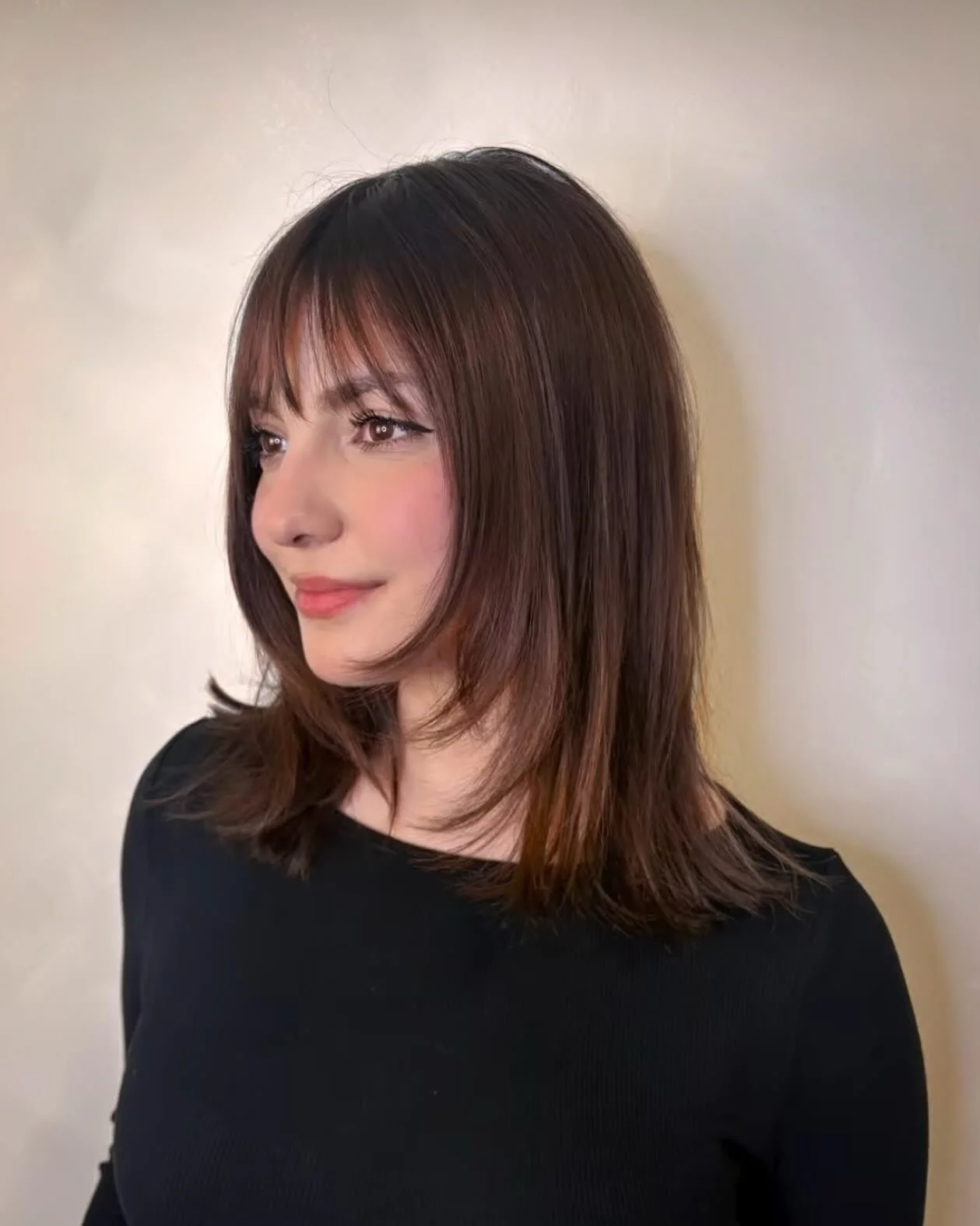 📍Ossington Ave.
Layered Cut with Bangs by @johnnyryanhair | Master Stylist | Hair Cutting Expert
.
.
.
#torontosalon #torontohairsalon #layeredcut #torontohairstylist #toronto