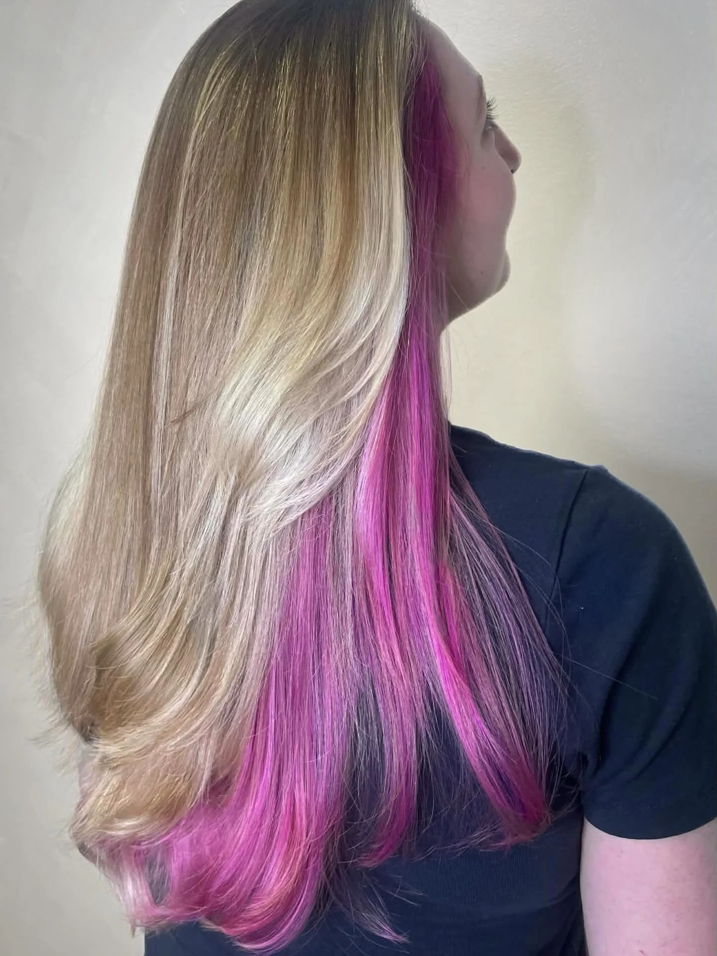 📍Ossington Ave.
Highlights with Vivid Colour by @amitydawnhair | Master Colourist | Vidid and Fashion Colour Expert
.
.
.
#torontohair #pinkhairdontcare #torontocolourist #torontosalon