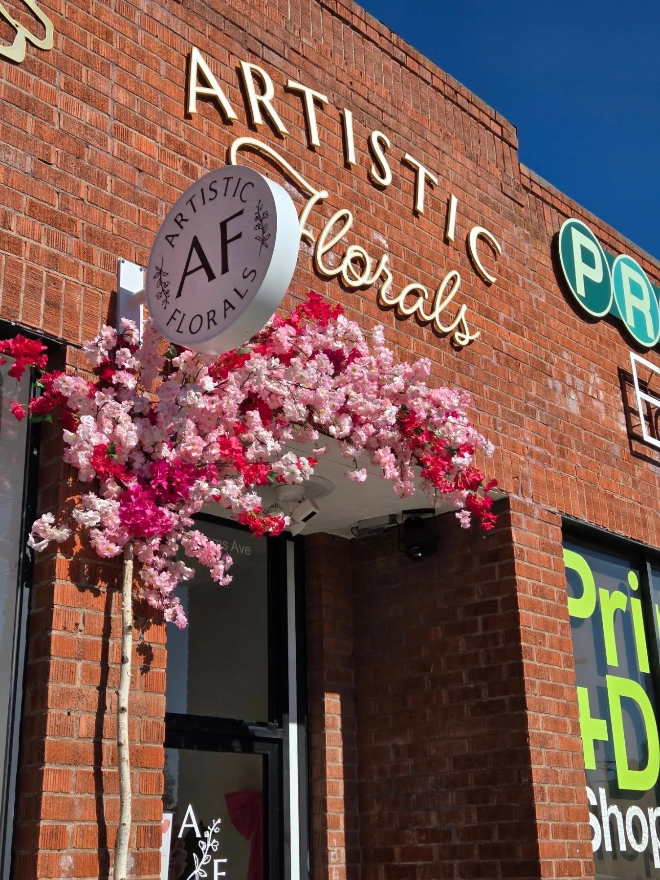 Your place for Valentines Day flowers!  Link in bio to order!