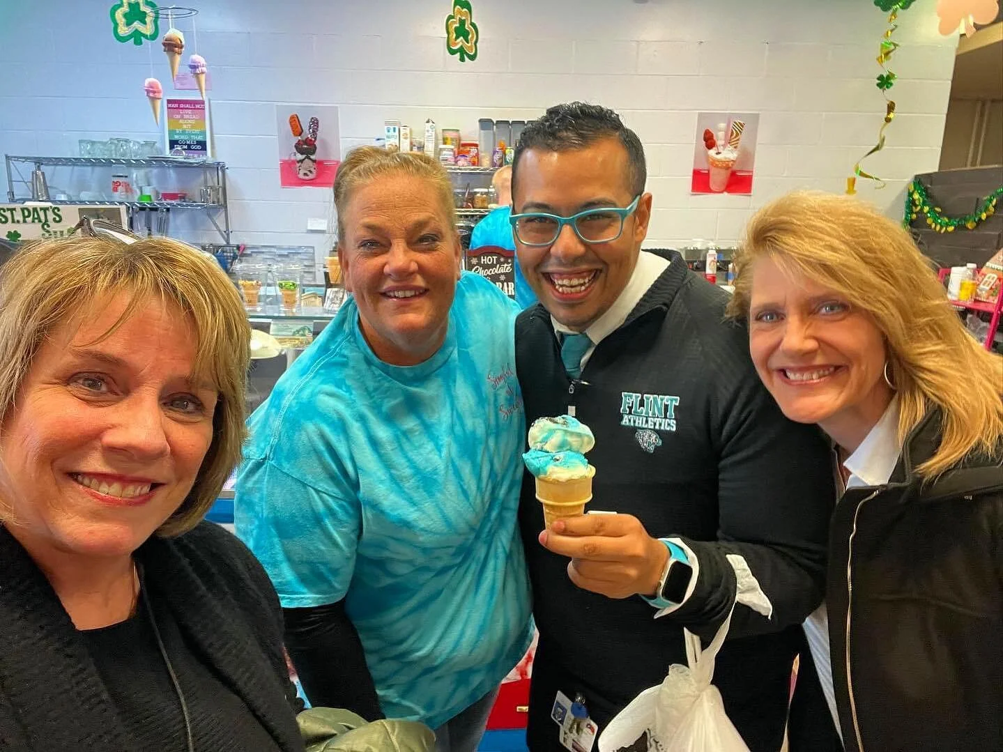 &hellip; sometimes I match my Ice Cream with my outfit. #Teal #colorcordination #FlintStrong