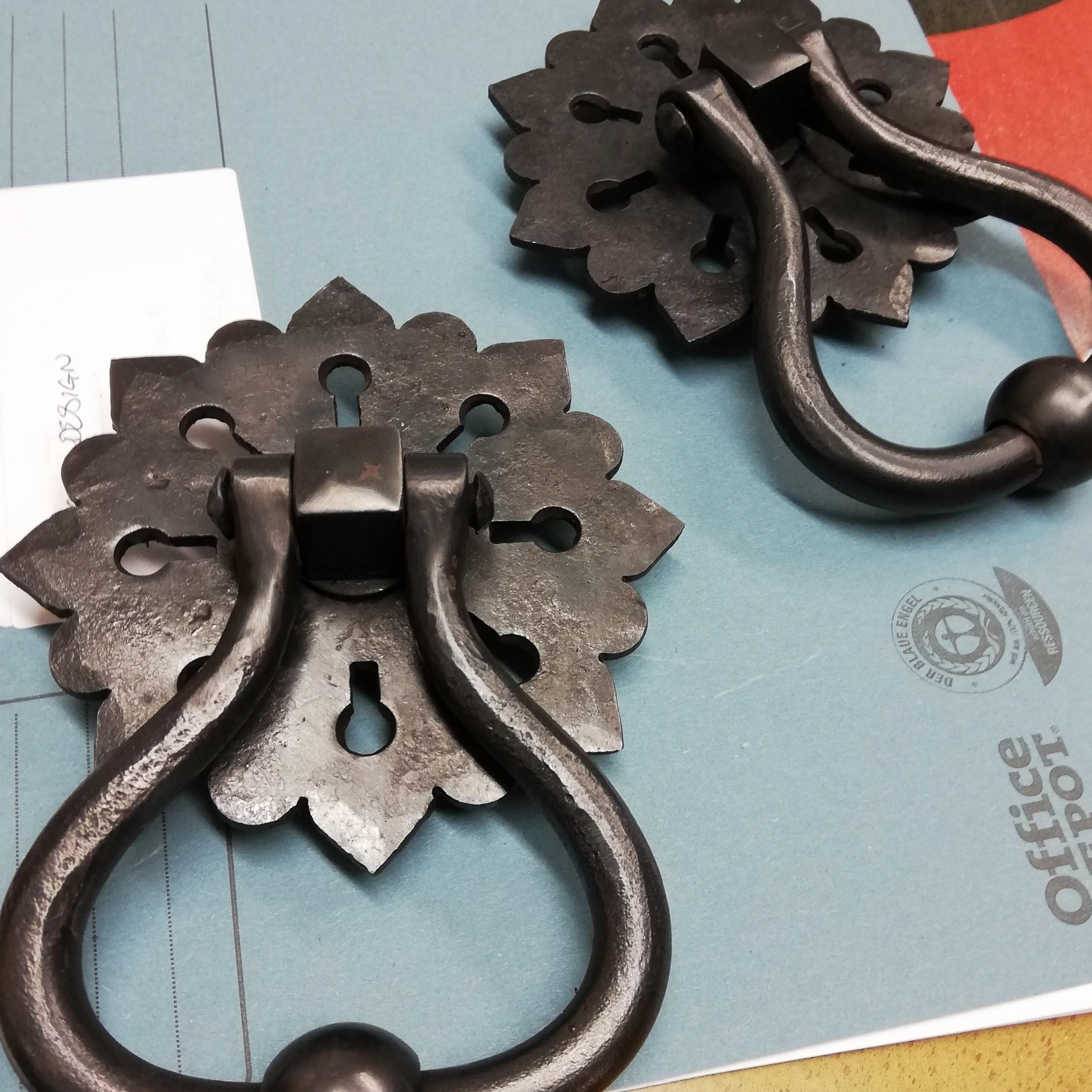 AD Designs hand forged bespoke ring pull with fretwork back plate