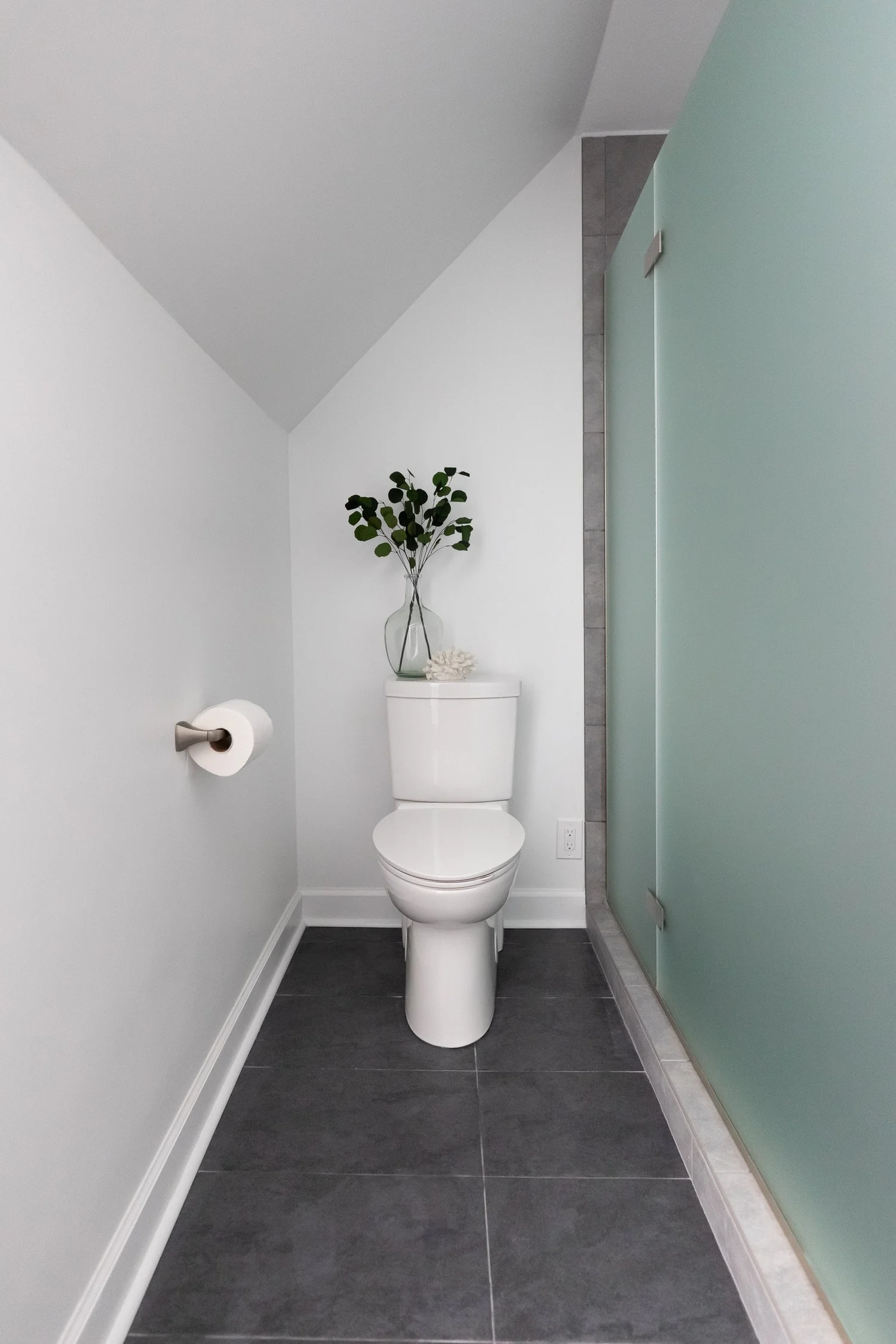 Queenslake Yorktown Virginia bathroom remodeling project completed by VanFleet Homes, photo 17