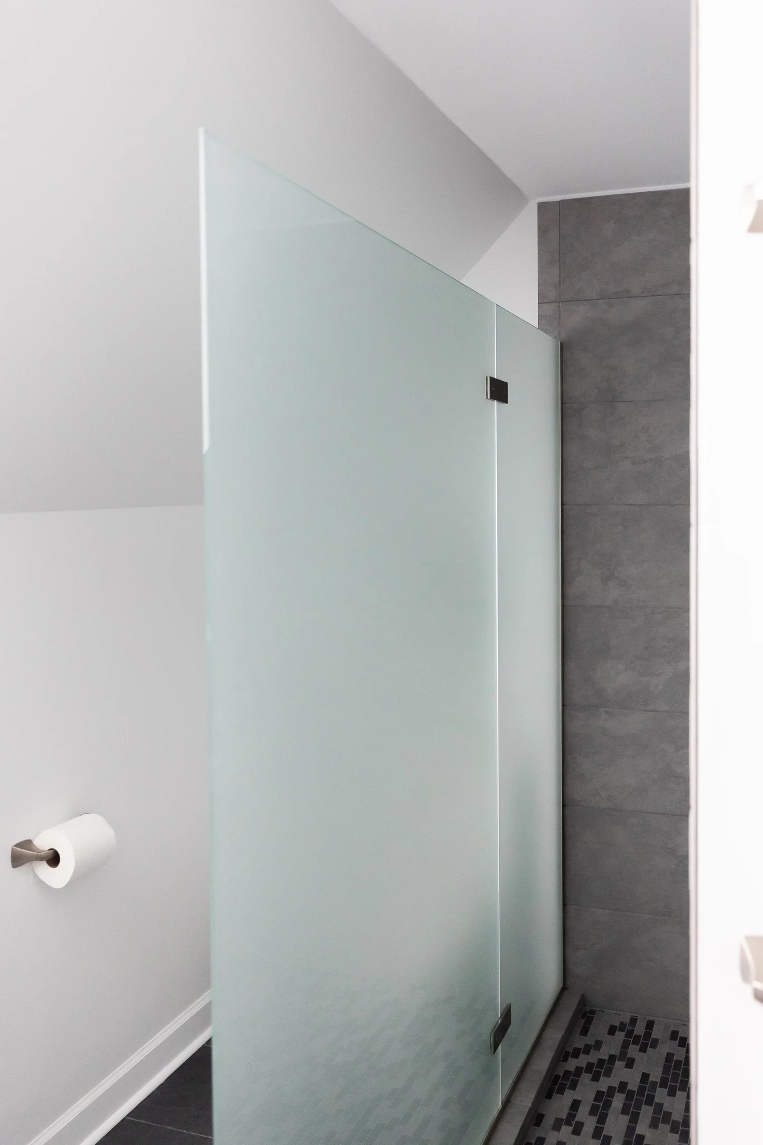 Queenslake Yorktown Virginia bathroom remodeling project completed by VanFleet Homes, photo 22