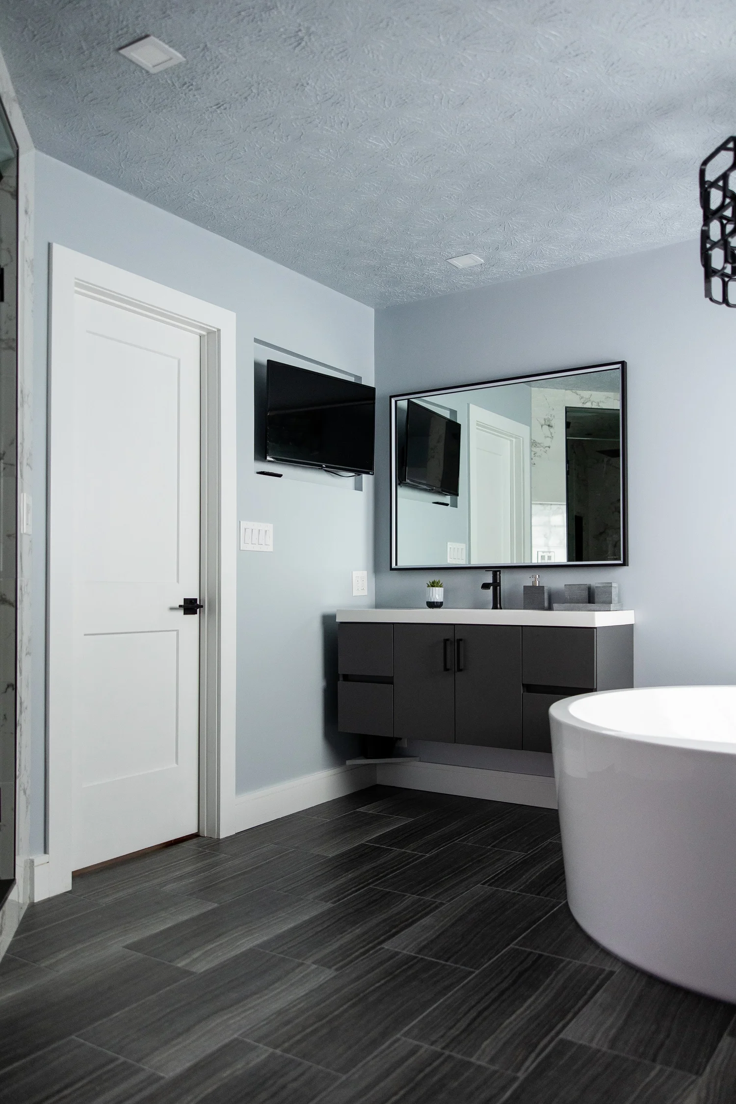 Greensprings West Williamsburg Virginia bathroom remodeling project completed by VanFleet Homes, photo 12