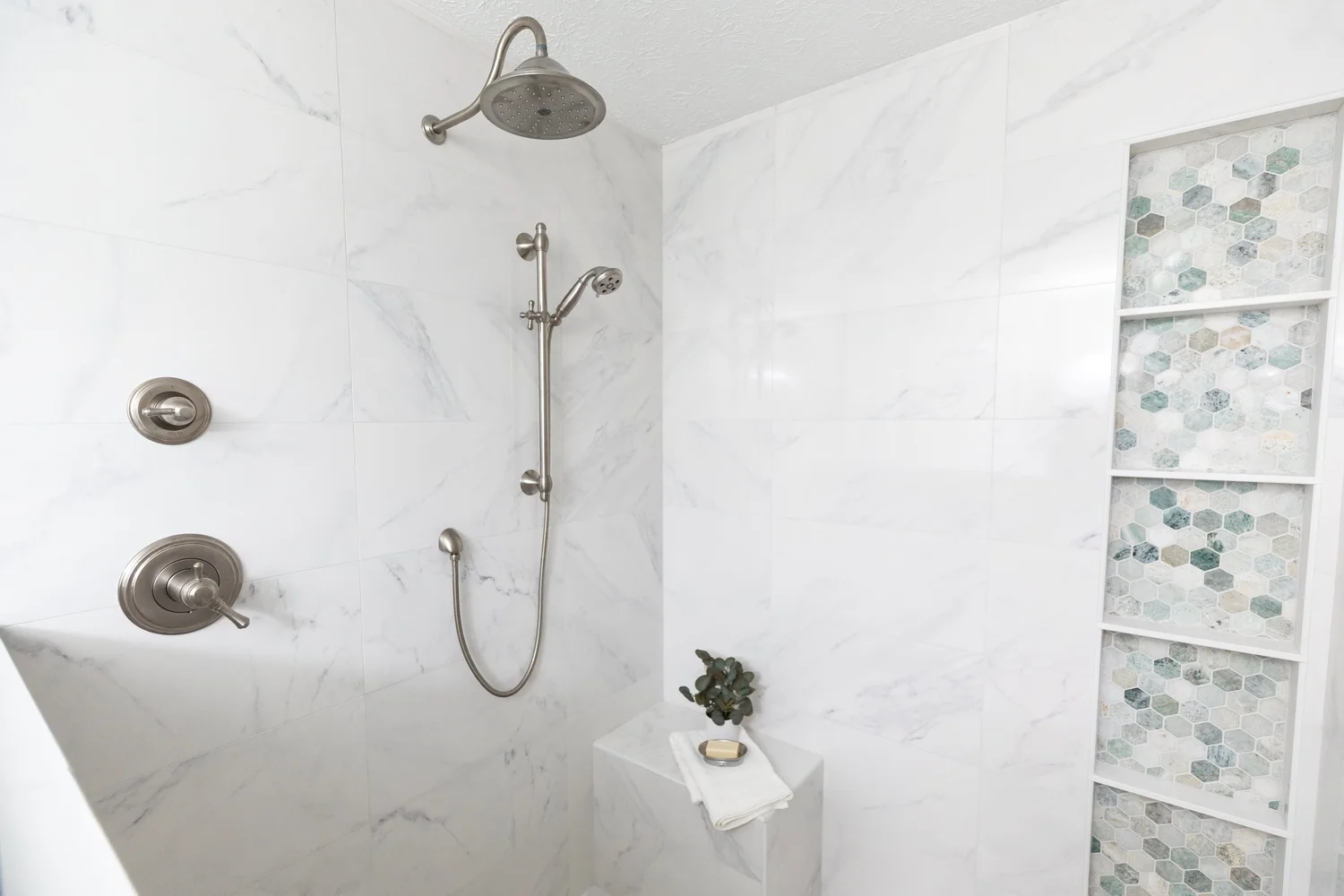 Kiln Creek Yorktown Virginia bathroom remodeling project completed by VanFleet Homes, photo 2