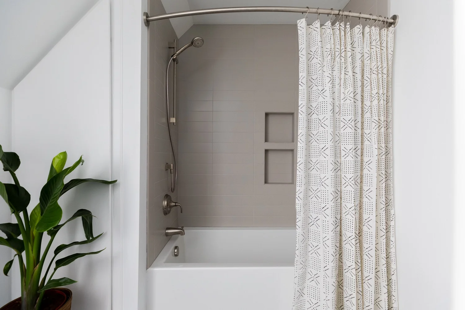 Queenslake Yorktown Virginia bathroom remodeling project completed by VanFleet Homes, photo 4