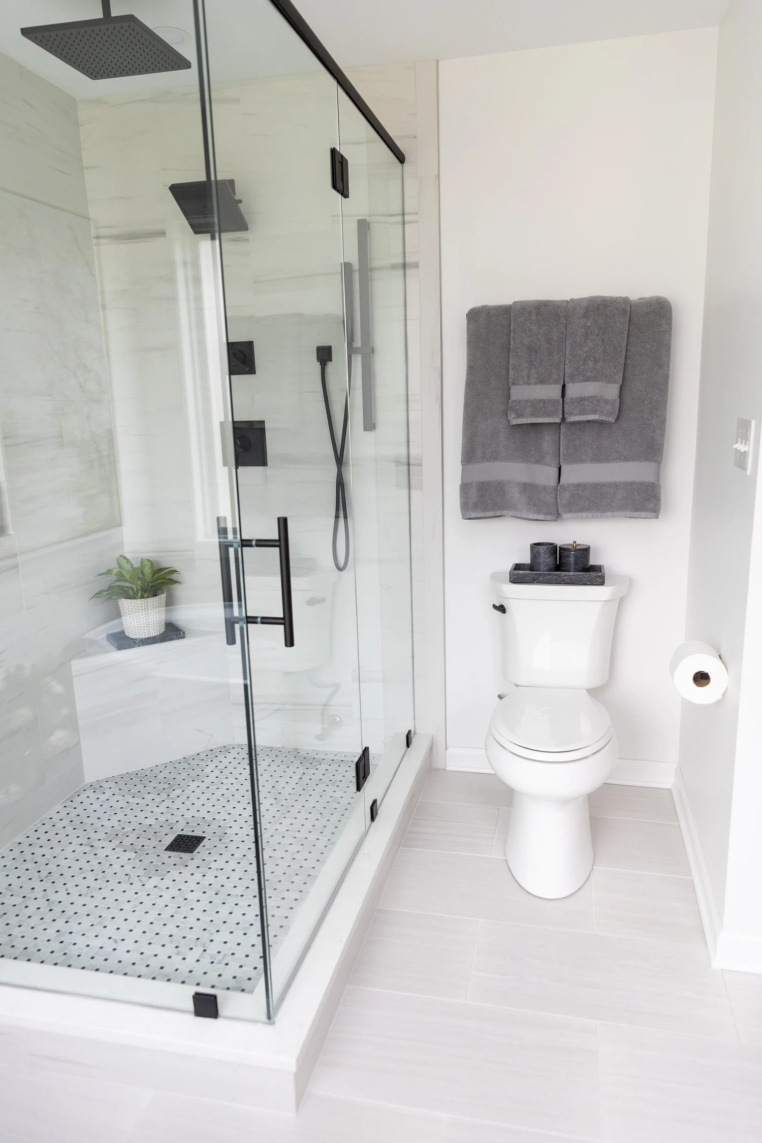 Seaford Virginia bathroom remodeling project completed by VanFleet Homes, photo 27