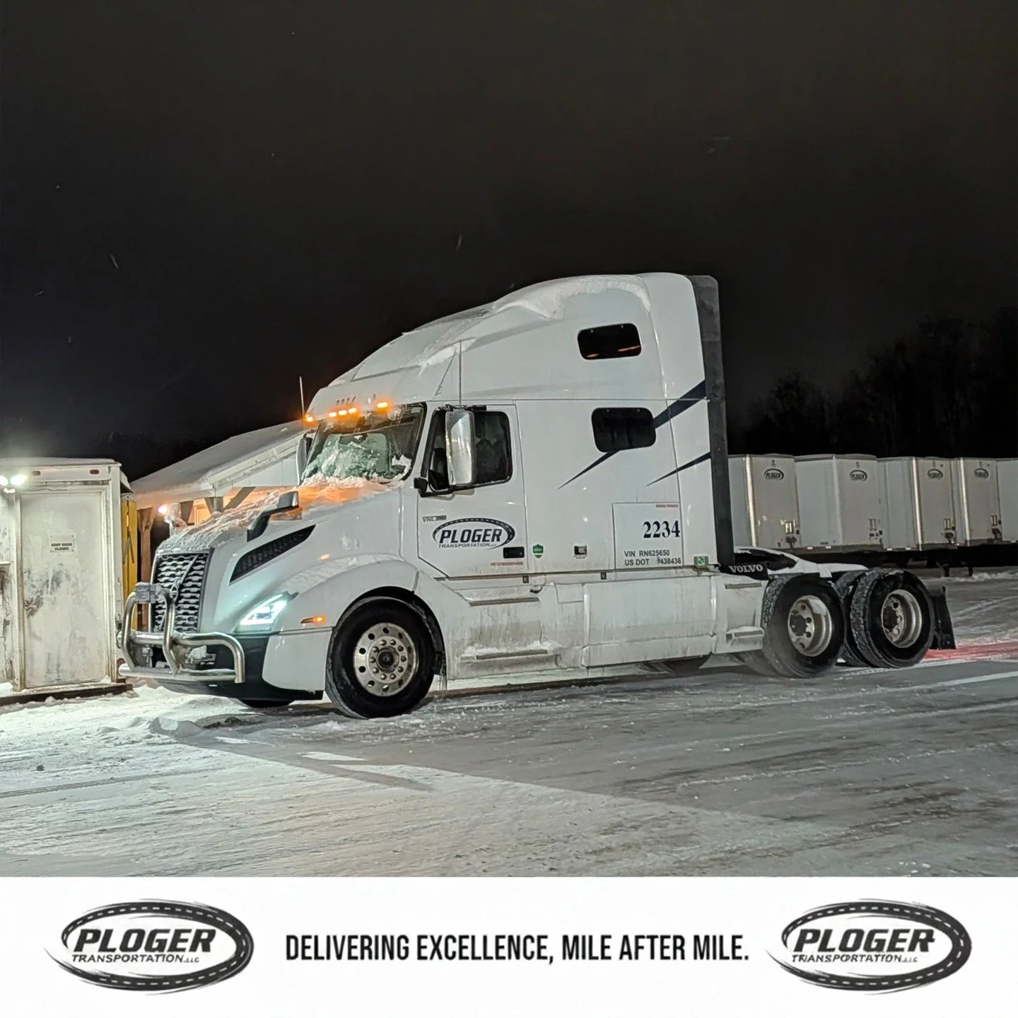 🌅 𝐑𝐢𝐬𝐞 &amp; 𝐒𝐡𝐢𝐧𝐞: 𝐌𝐚𝐫𝐤 𝐢𝐬 𝐇𝐢𝐭𝐭𝐢𝐧𝐠 𝐭𝐡𝐞 𝐋𝐢𝐧𝐞! 🚛💨

Check out Mark Sekerak getting the rig prepped and ready to roll! There is nothing like the sound of a diesel engine in the morning and the smell of fresh coffee to get