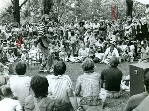 Valdy performs at Home County Folk Festival on July 23, 1983. (London Free Press files)