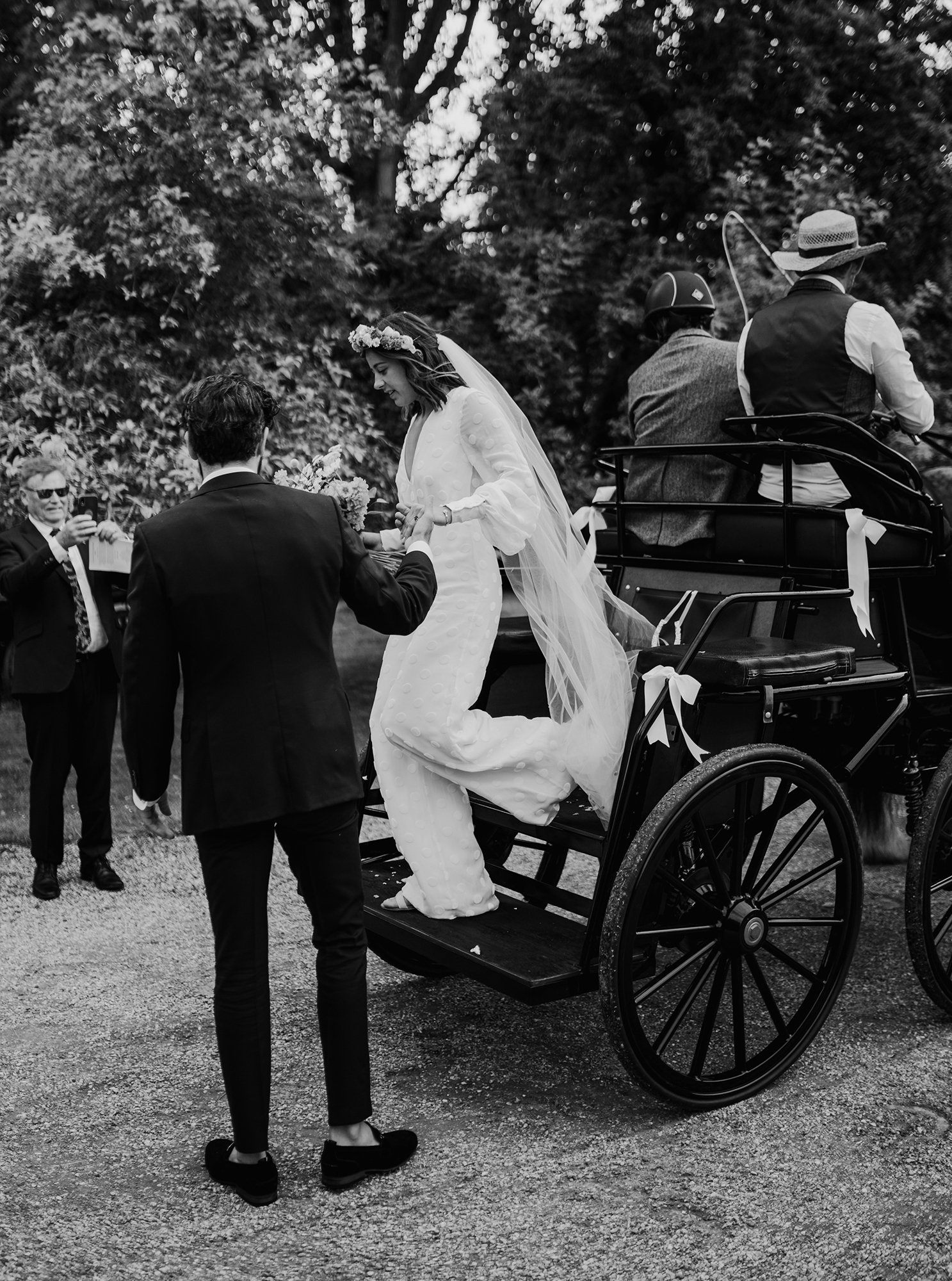 Lincolnshire countryside wedding photography – natural documentary wedding photos