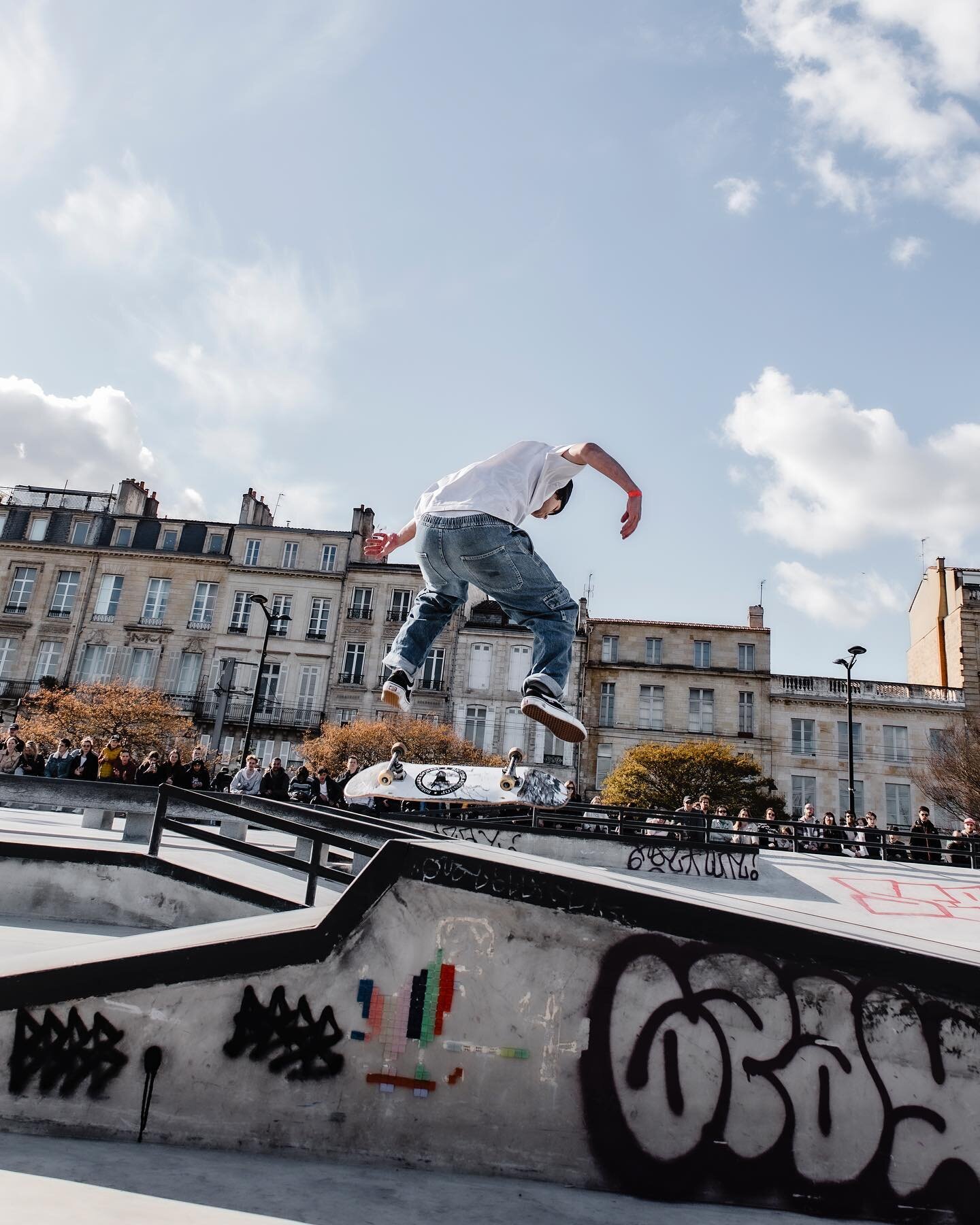 Grinding 🤘🏻🛹

📸 @bordeauxskateculture 

#sk8 #skater #skatebordeaux #skatepark #gironde #bordeaux