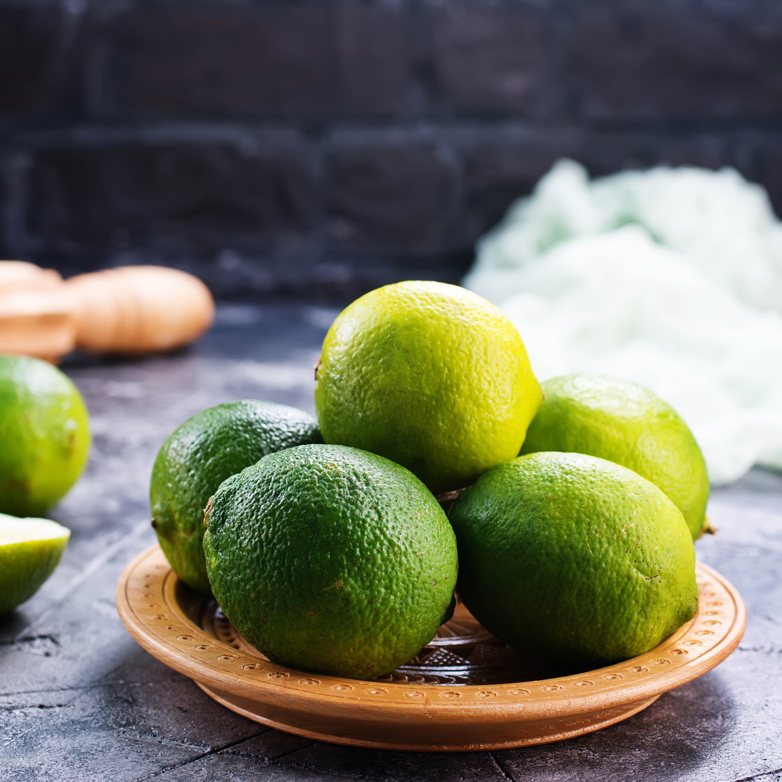picking_lime.jpg