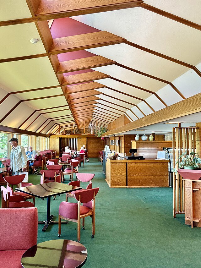 The Vibrant Color Palettes of the Mid-Century Modern Era