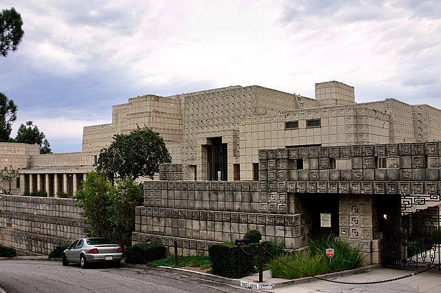 The Most Expensive Mid-Century House Ever Sold