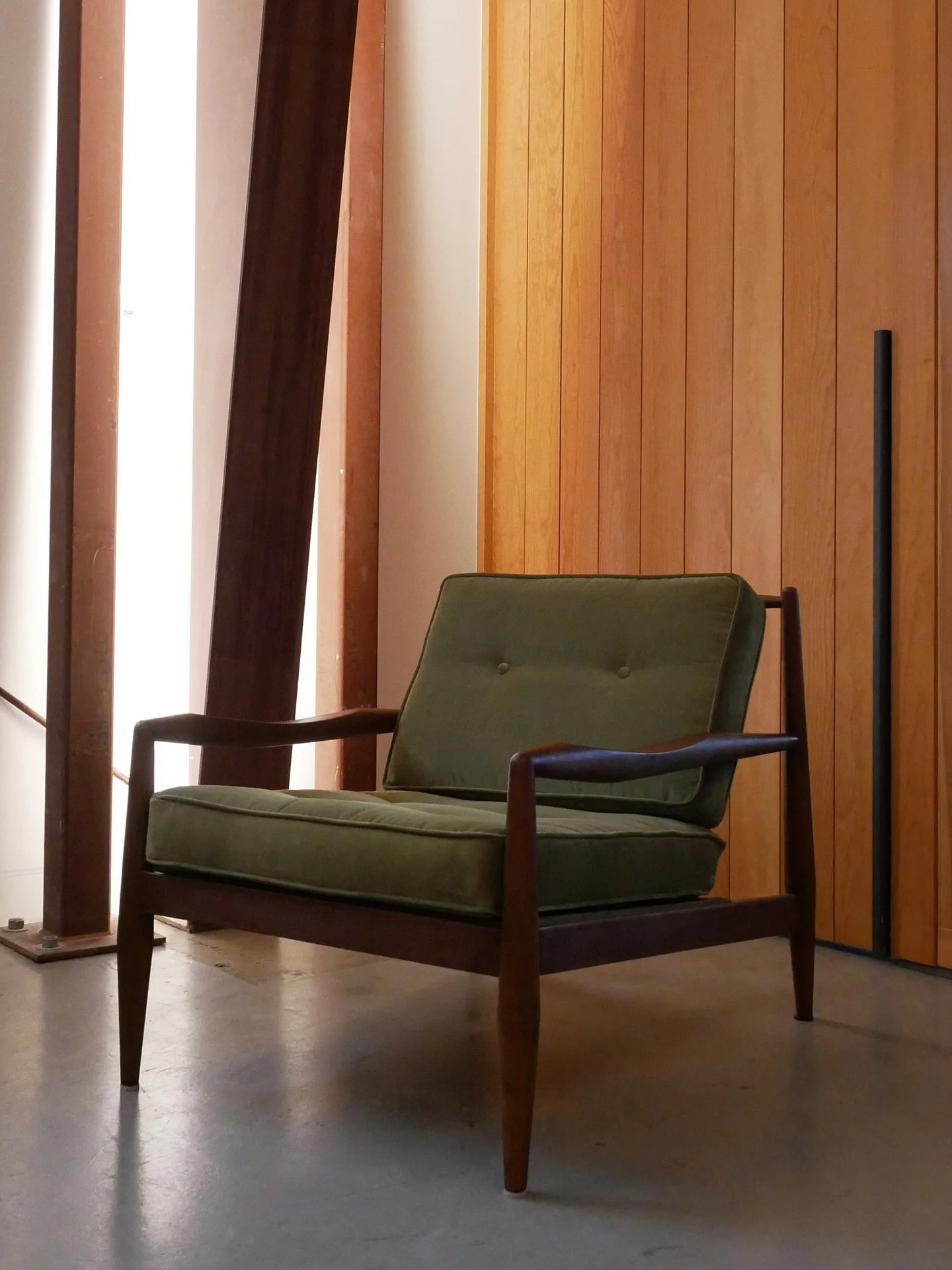 AVAILABLE ~ Mid-century armchair model no. 843-C designed by Adrian Pearsall for Craft Associates, circa 1960s. 

The frame of this lounge is made from solid walnut wood. Made in the United States, yet it has a strong Danish influence.

The armrests 