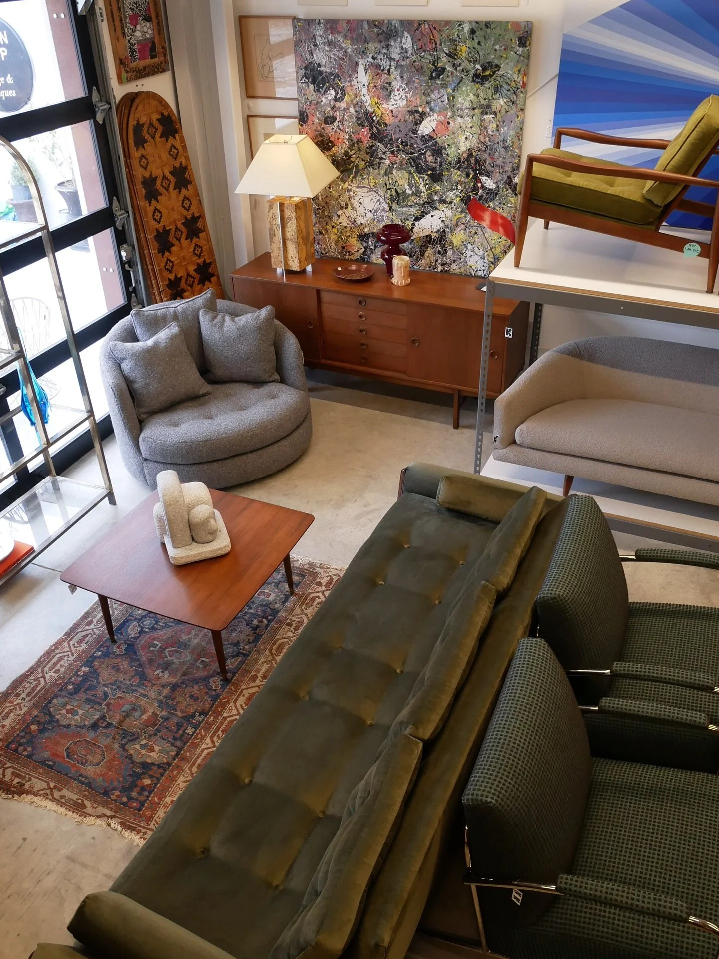 The shop from a higher perspective. Open until 5pm today 🤗
&bull;
keelandcompany.com