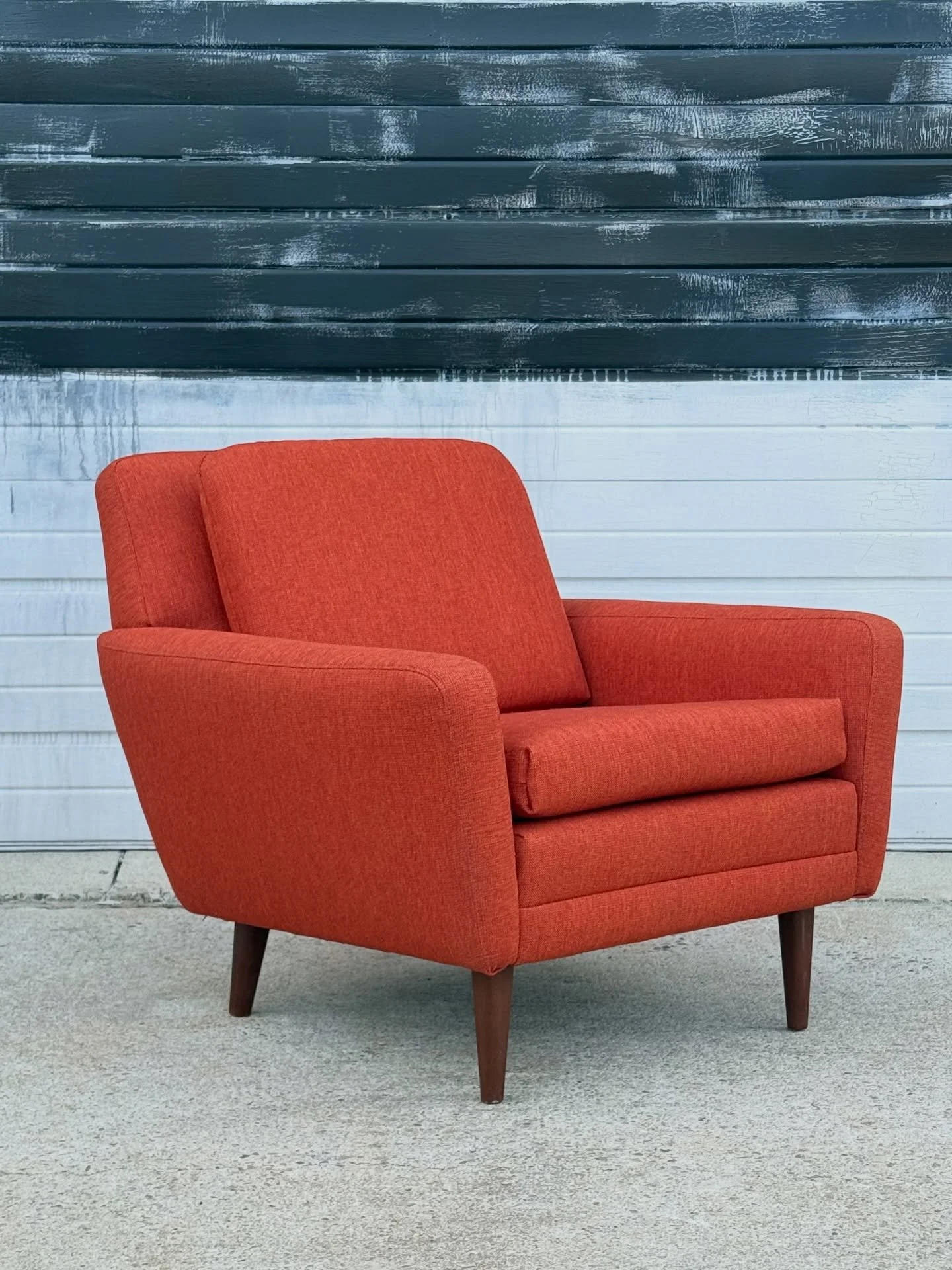 A little before and after of one of our project pieces. Fabric chosen by the client 🍊

SOLD ~ Mid-century armchair designed by Folke Ohlsson for Dux, circa 1960s. Classic mid-century lines and a boxy profile. This piece looks great from every angle.