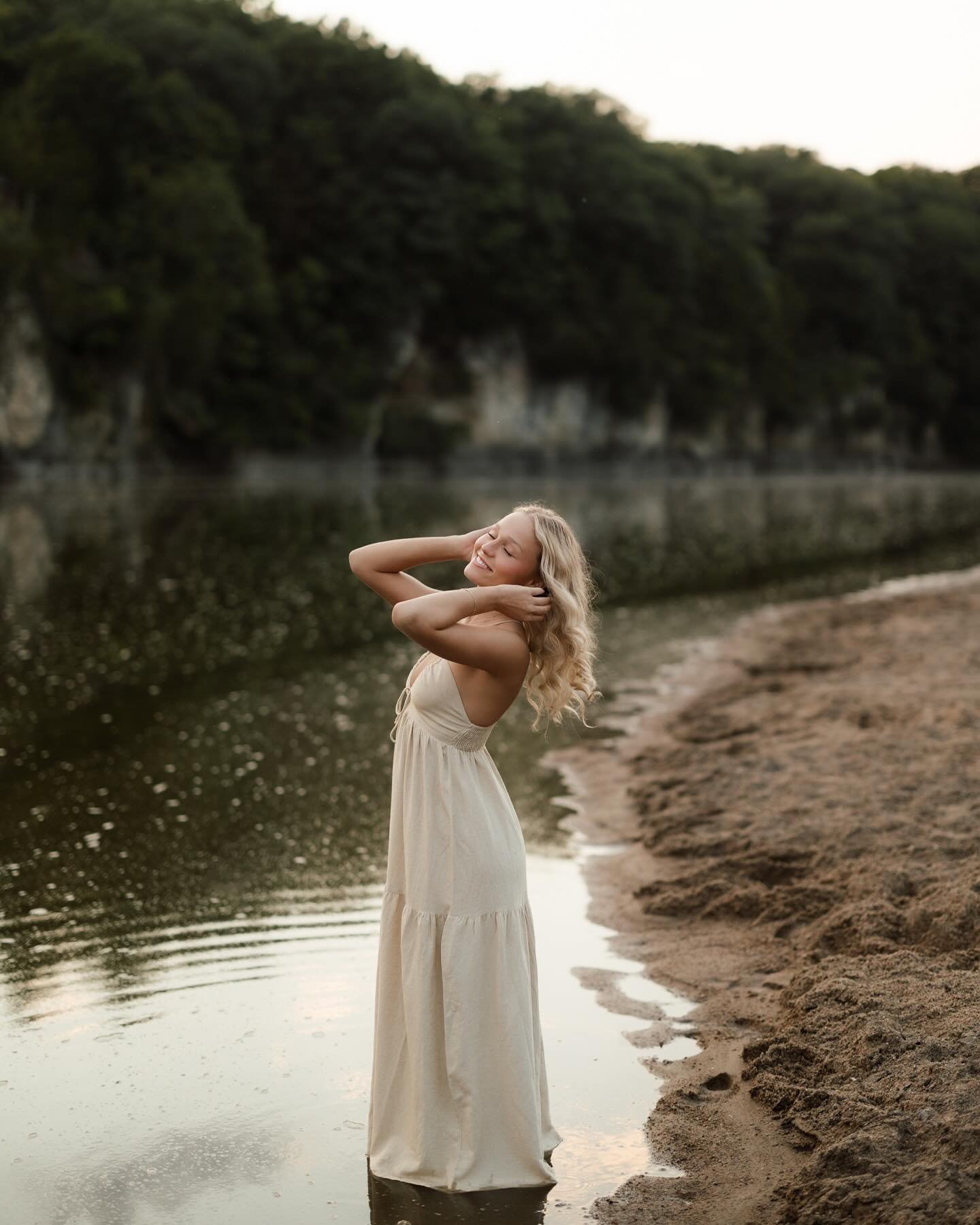 Emmerson | 2025 Senior

These late summer sessions in August have been so beautiful with the cooler temperatures and soft sun. 🌞