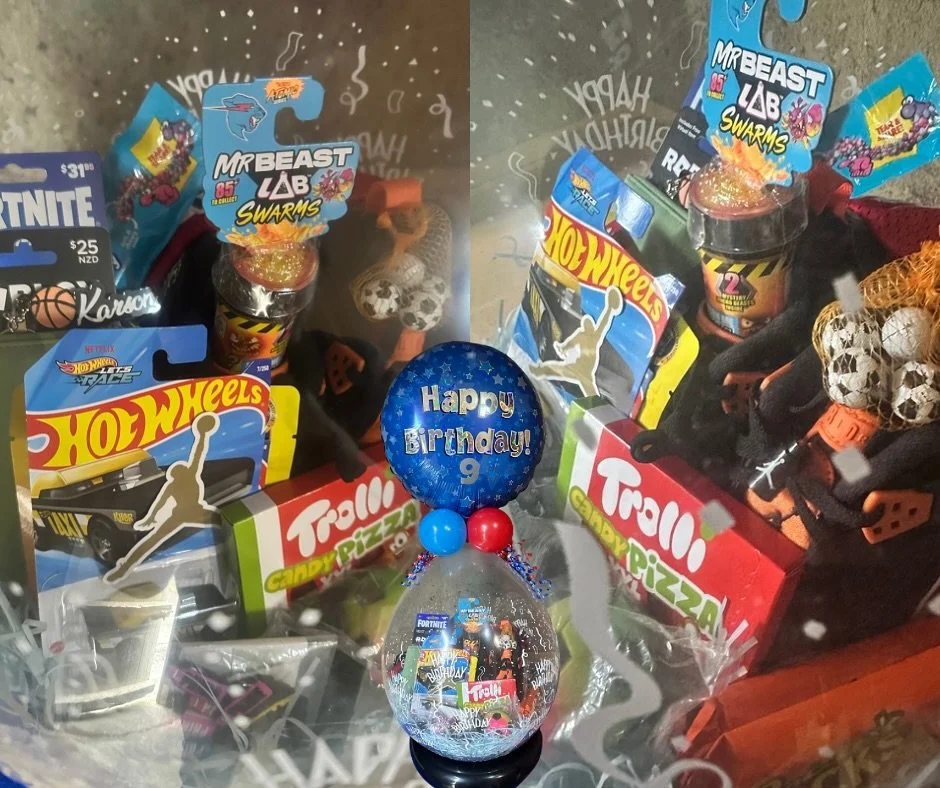 Can you believe there&rsquo;s actually a pair of shoes tucked inside this Stuffed Balloon along with all these treats? 🎈👟

Happy 9th Birthday young chap

https://mktpartyhire.co.nz/stuffedballoons