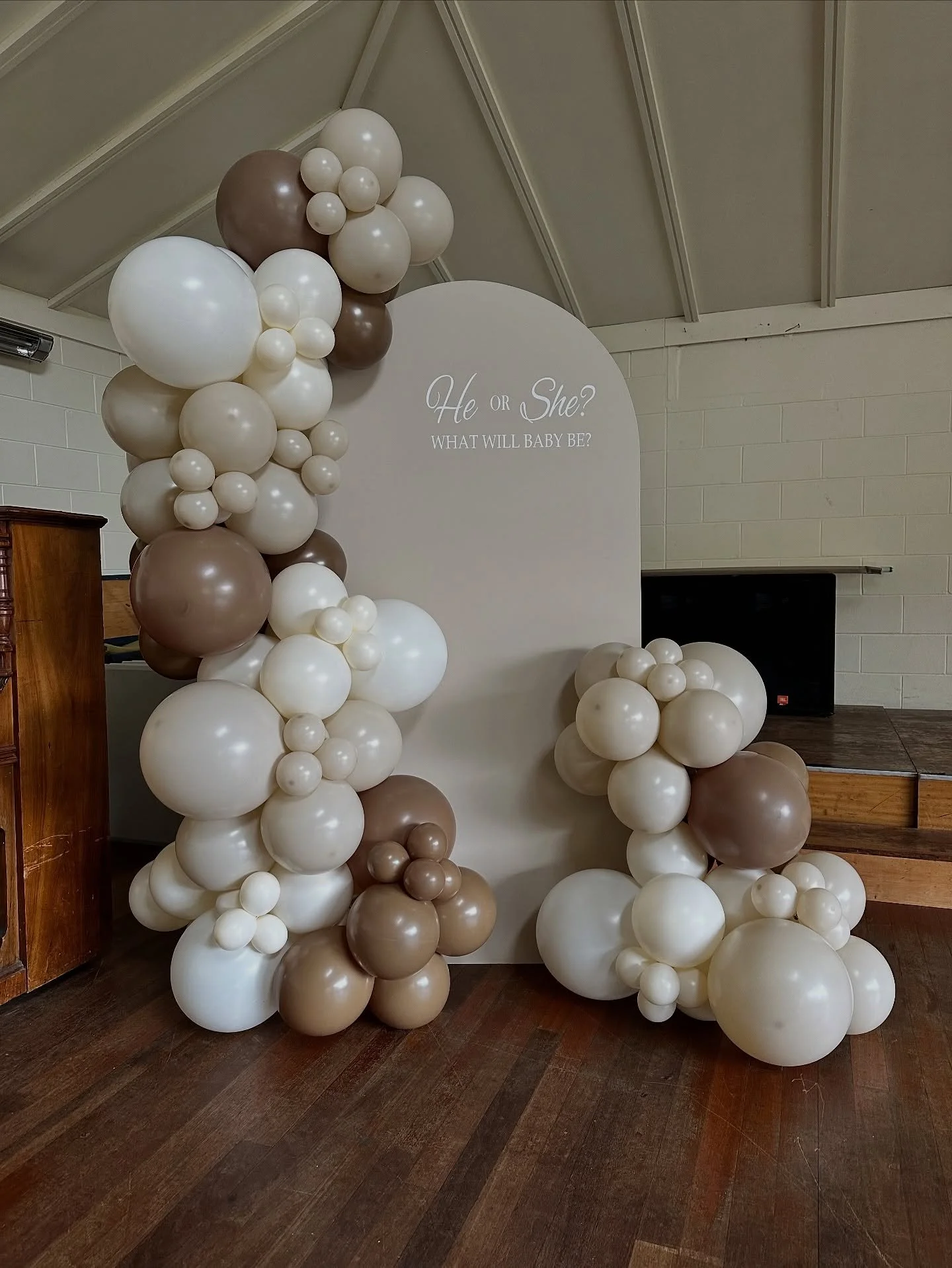 He or She&hellip; What will baby be? 💙💗

A beautiful celebration of love, joy and new beginnings &mdash; surrounded by their special people to share the sweetest surprise 💫

It&rsquo;s a BOY! 💙 The biggest congratulations to this gorgeous couple 