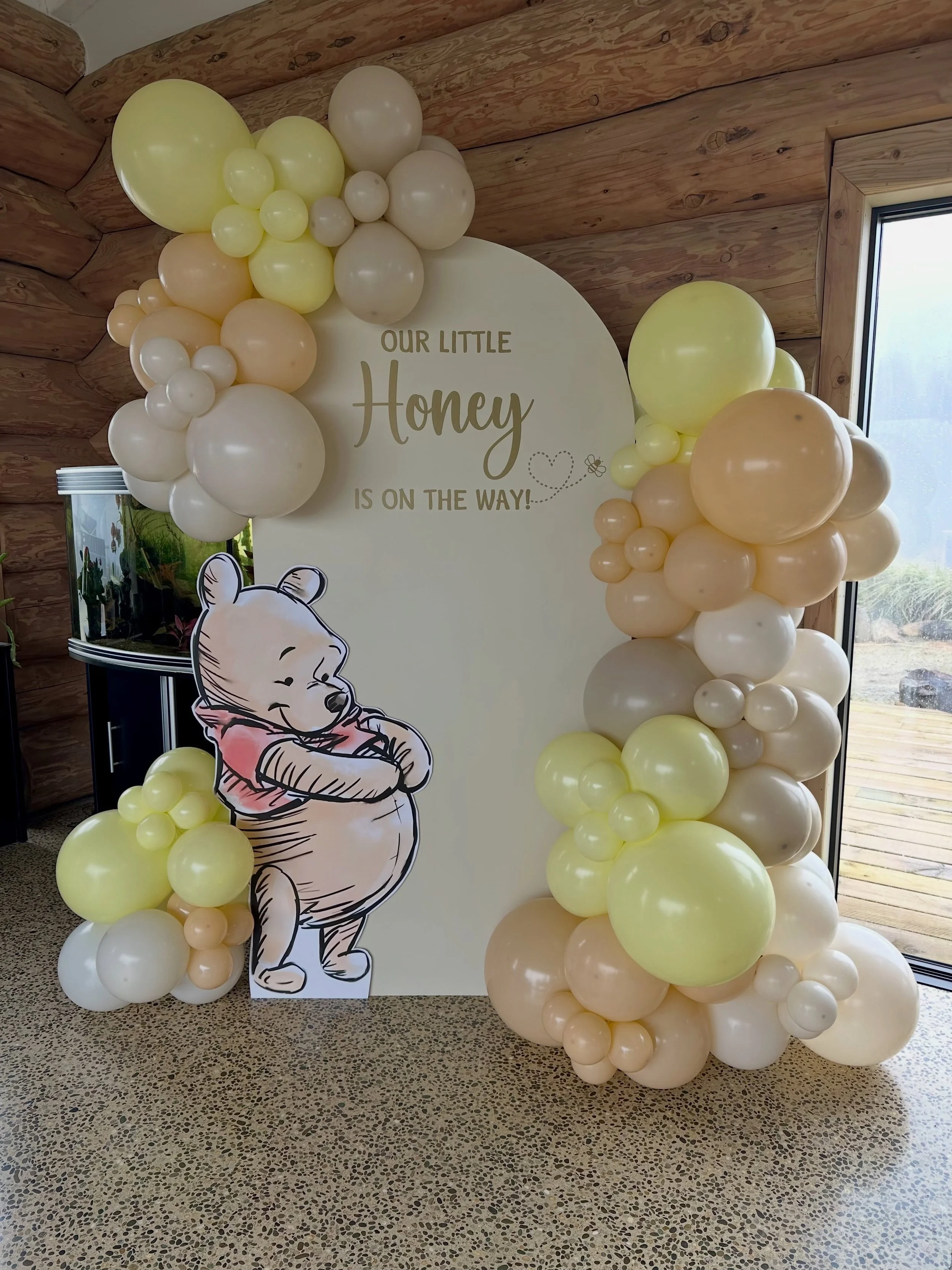🐻 A LITTLE HONEY IS ON THE WAY! 🐝🌿

&ldquo;Oh, bother!&rdquo; 💛 There&rsquo;s something extra special about celebrating a little one on the way, and this Winnie the Pooh-inspired display was full of sweetness and charm of Pooh Bear for a beautifu
