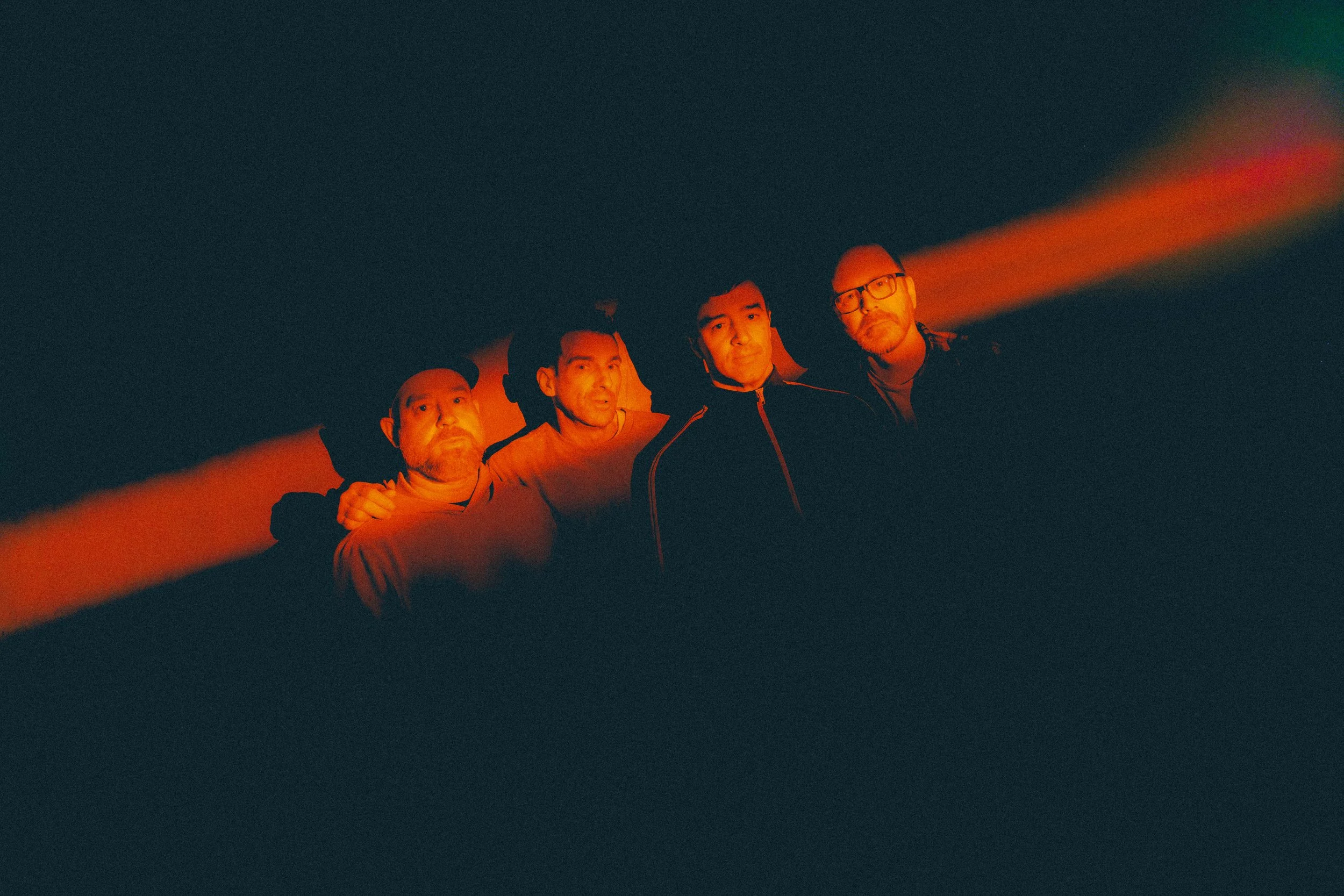 Criteria_Promo_LightStreak__01_26_07.jpg