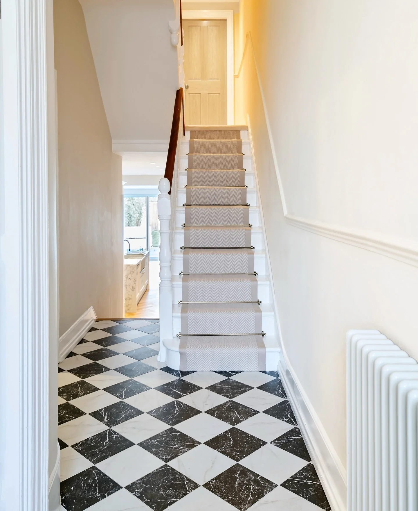 There&rsquo;s Always Light at The End of a HALLWAY 🤩

#hallway #hallwaydecor #interiordesign #interior #homedecor #hallwayinspo #home #hallwaydesign #interiors #decor #homesweethome #homeinspo #renovation #hallwayideas #design #interiorstyling #home