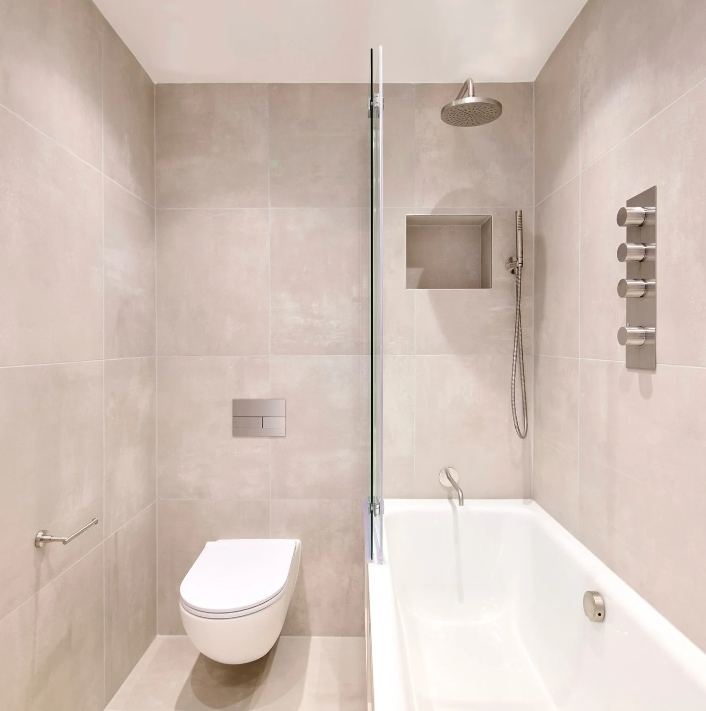 Goodbye outdated, hello fresh and clean! ✨🚿 

#bathroom #bathroomdesign #interiordesign #design #interior #home #homedecor #bathroomdecor #kitchen #architecture #shower #bath #renovation #homedesign #bathroomremodel #decor #bathroominspo #bathroomin