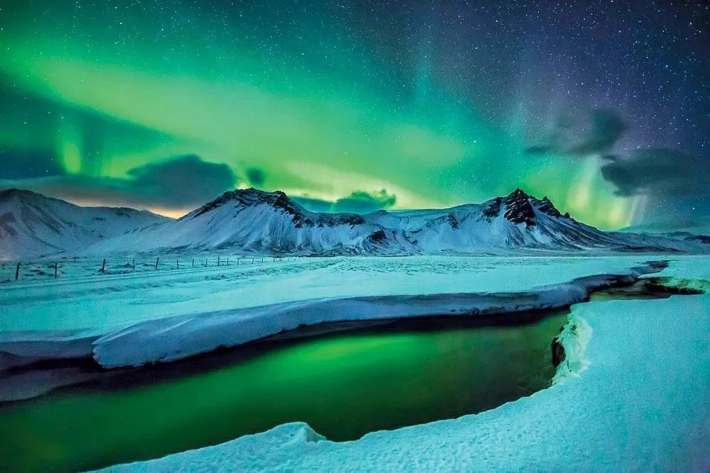 Aurora-borealis-peninsula-Snaefellsnes-Iceland-March-2013.jpeg