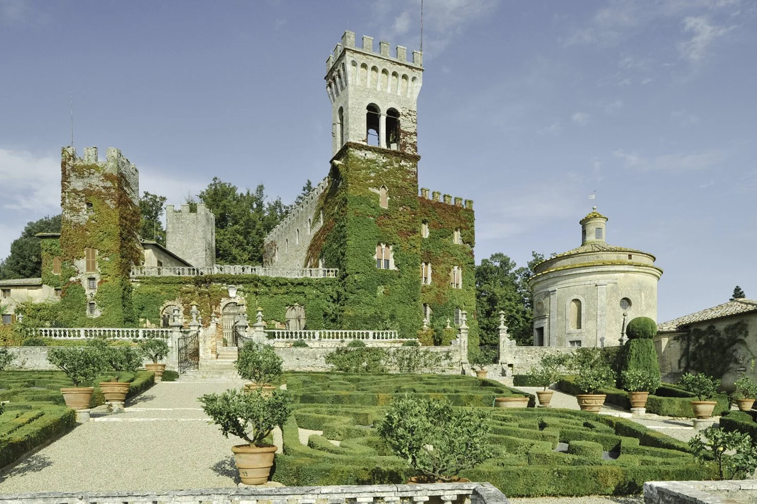 siena-wedding-venue-castello-di-celsa-exterior-02.jpg