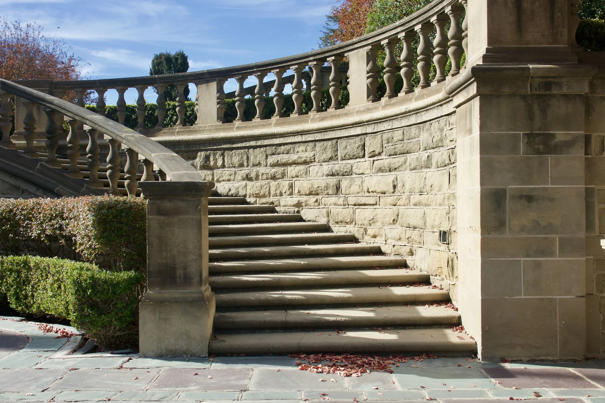 Heidi_Patricolaarchitecture-mansion-sights-view-stairs-steps.jpg