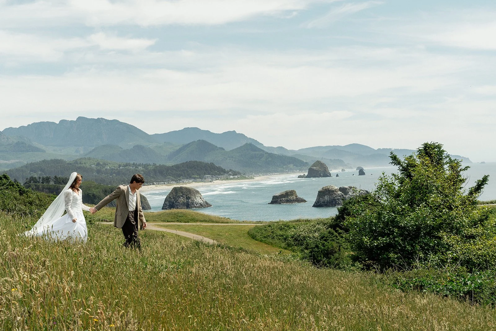 cannon-beach-elopement-photographer-1.jpg