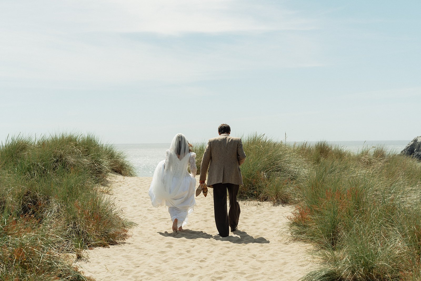 cannon-beach-elopement-photographer-16.jpg