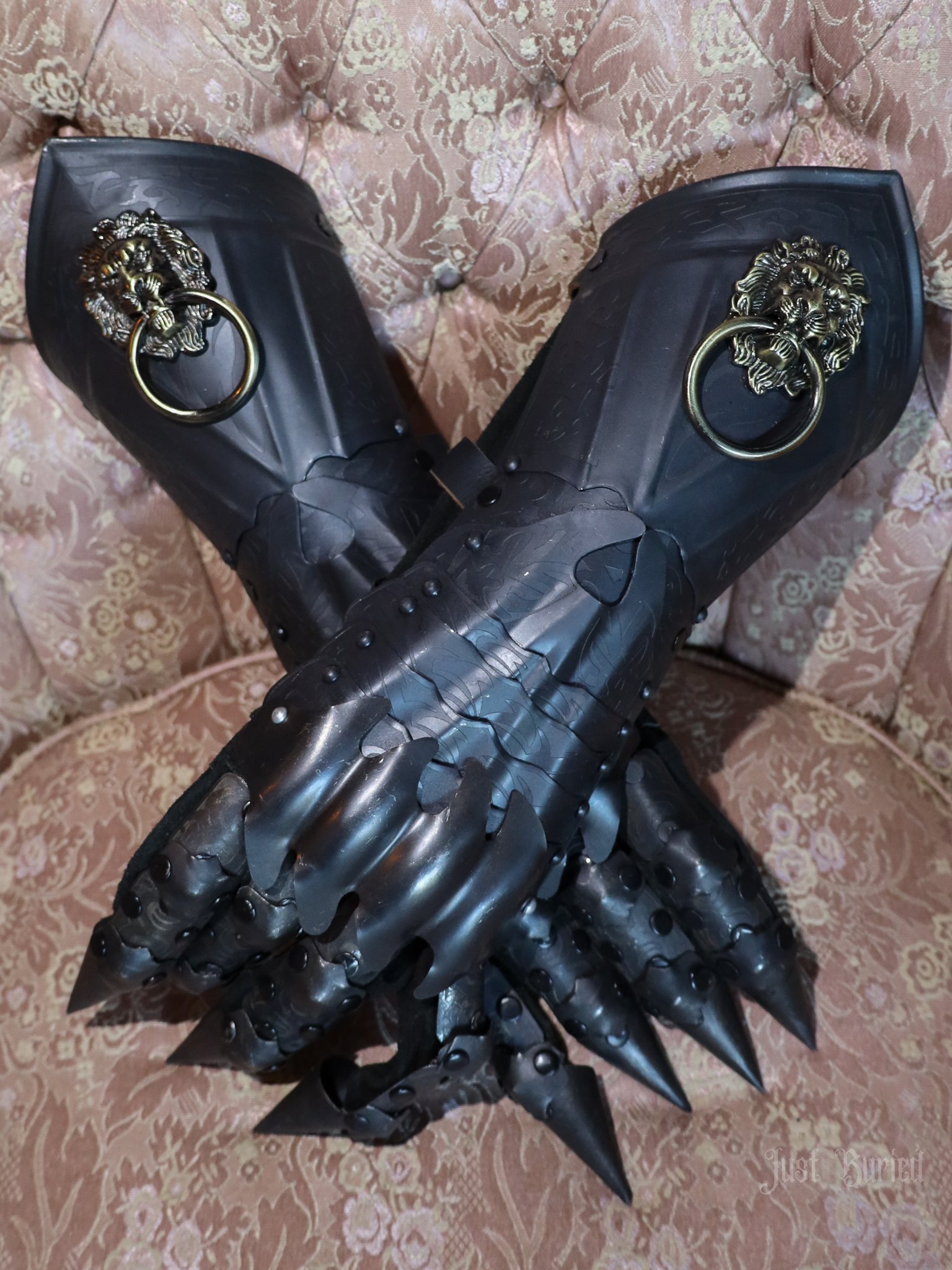 gauntlets-7.jpg