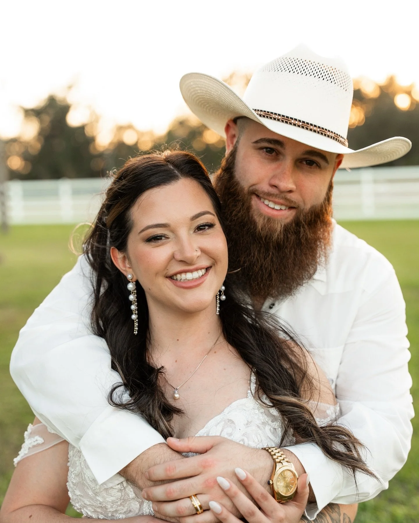 What a party&hellip;What a couple!!!
Thank you @dakotajovanov and Jon for letting us be a part of your incredible day!

Photo : @weddingsbycrown 
Coord : @weddingsbycrown @crowneventscoordinating 
DJ : @weddingsbycrown 
Venue : @bigredbarneventspcfl 