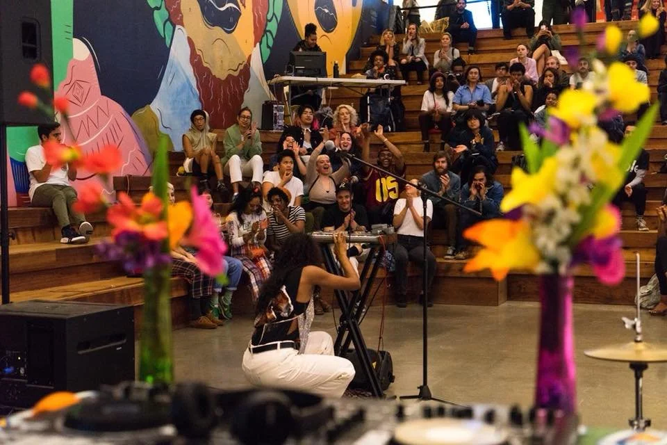 SPELLLING performs at the FEELS 6 preview to a packed audience in the BAMPFA atrium.