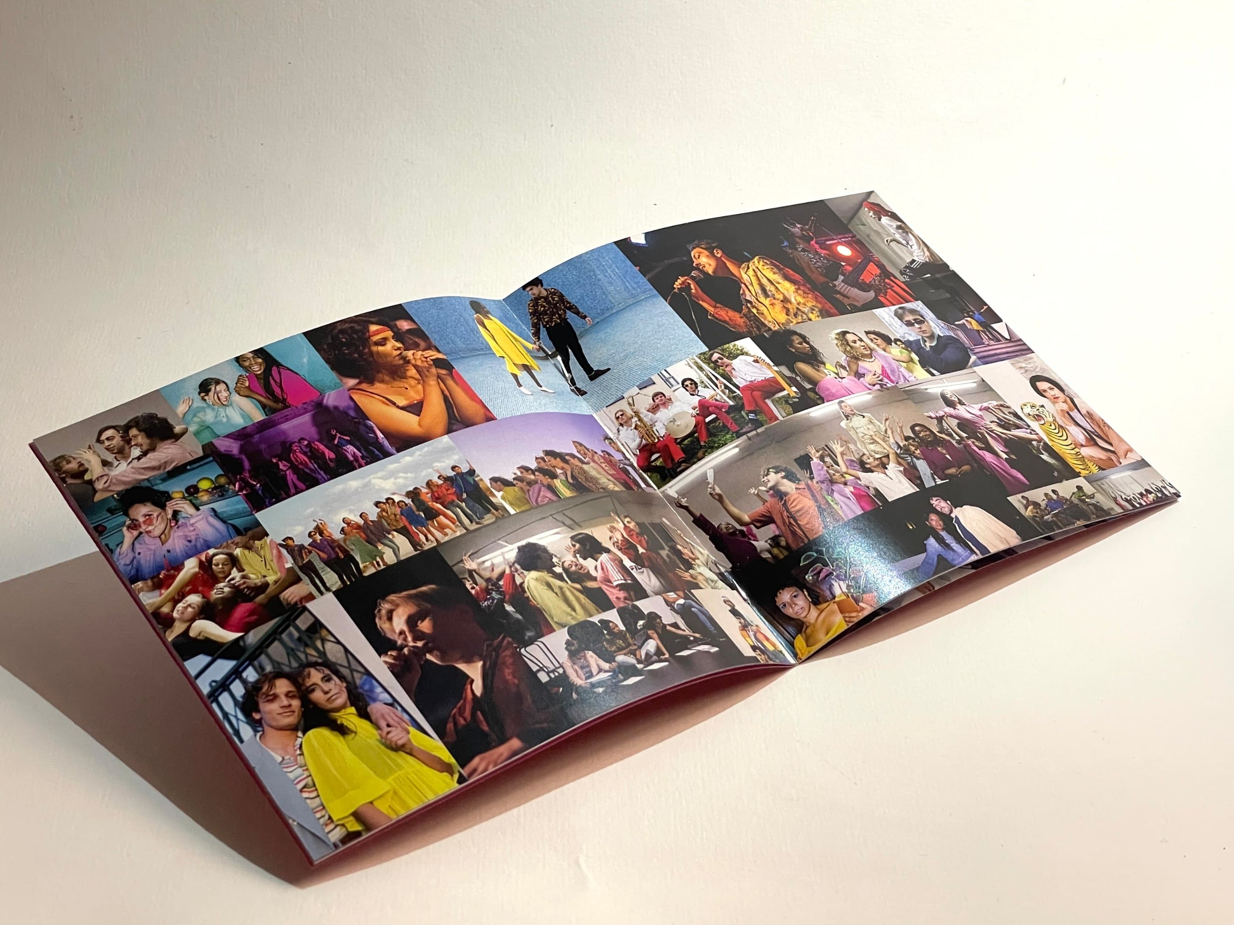 andre-camaleao-booklet-2-criancas-loucas.jpg